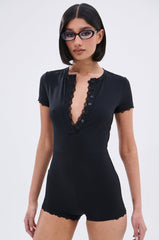 LAUREN SEAMLESS ROMPER WITH LACE