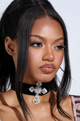 SO DOLCE CHOKER NECKLACE
