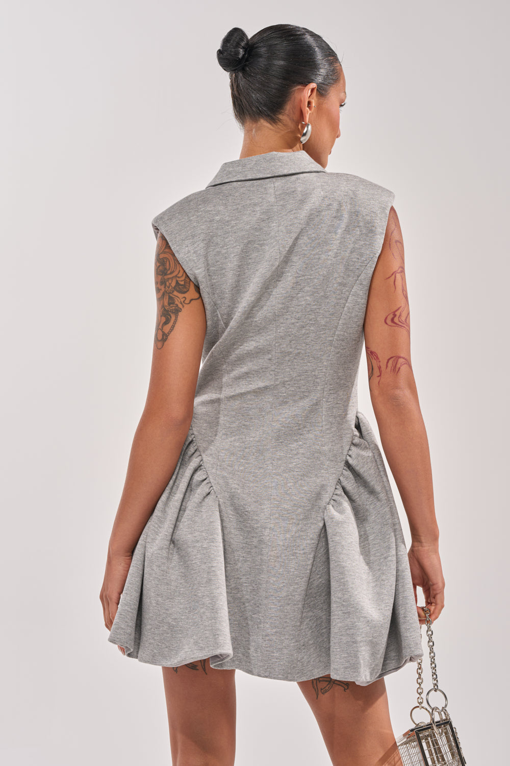 IT SUITS YOU SLEEVELESS BLAZER MINI DRESS