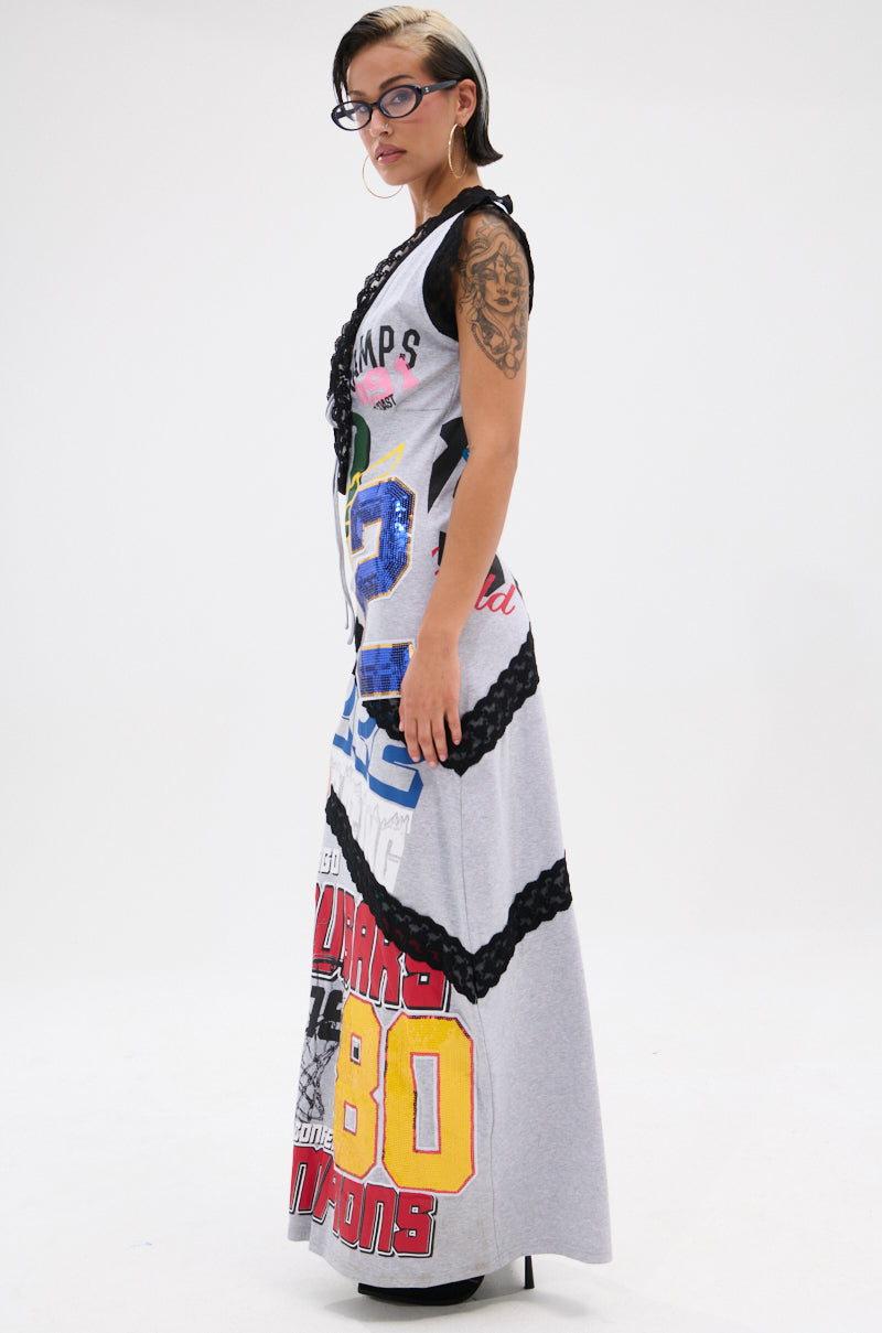 INSTA SAW IT FIRST GRAPHIC MAXI DRESS