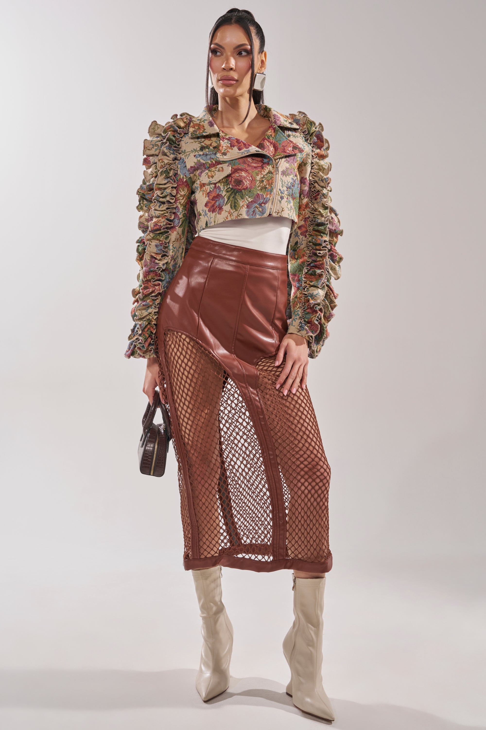 MAKE IT LOOK EASY TAPESTRY MOTO