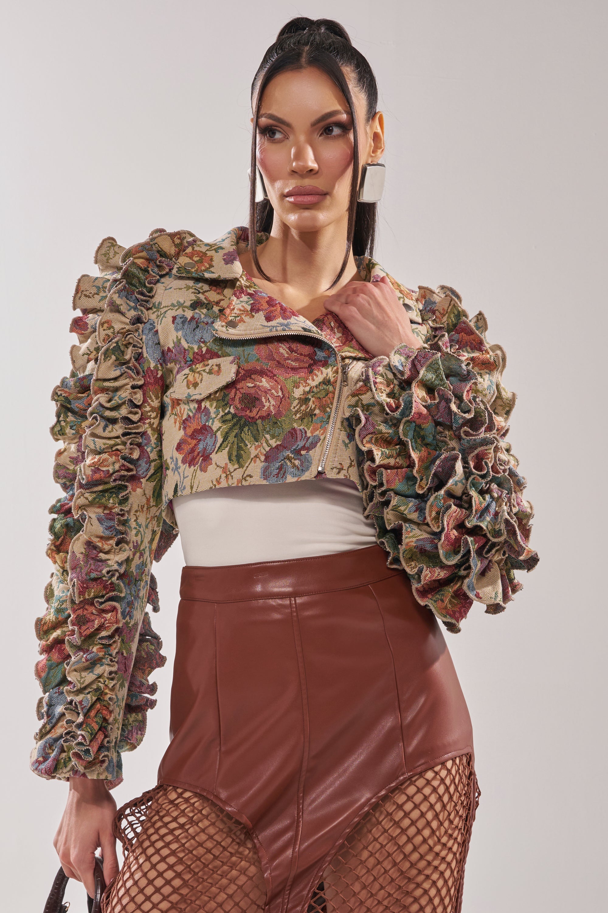 MAKE IT LOOK EASY TAPESTRY MOTO