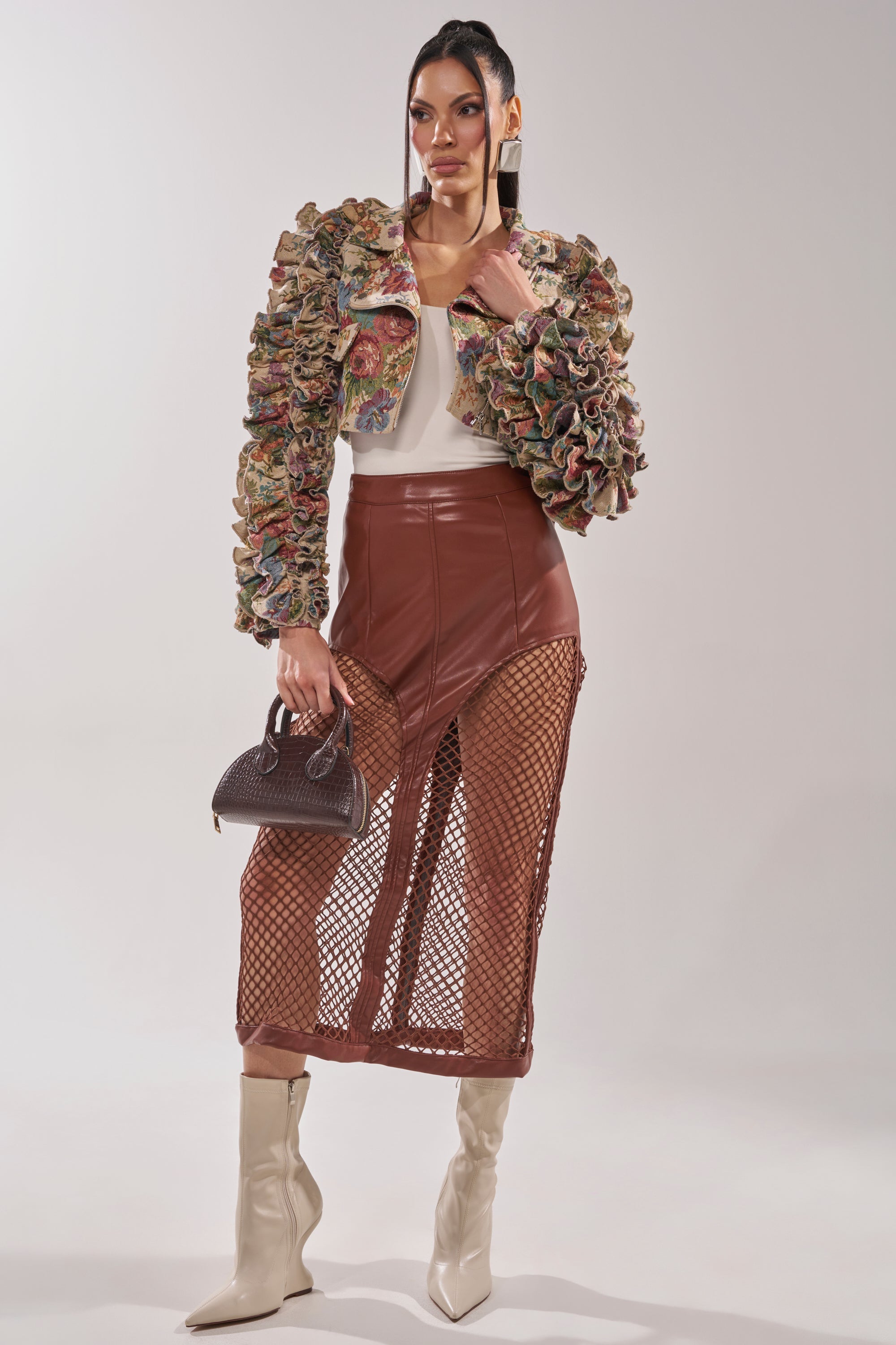MAKE IT LOOK EASY TAPESTRY MOTO
