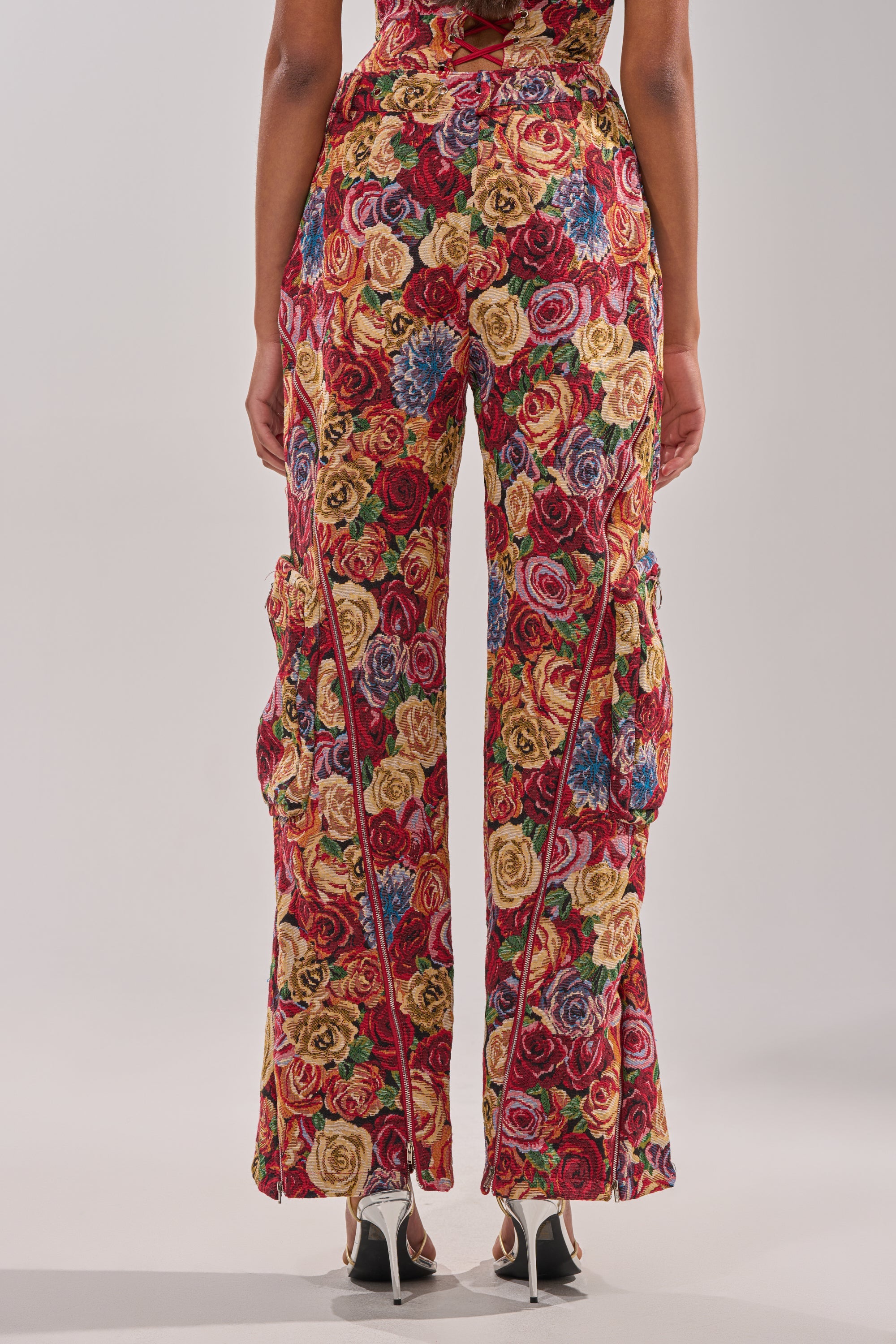 INTO THE THICK OF IT FLORAL CARGO PANT