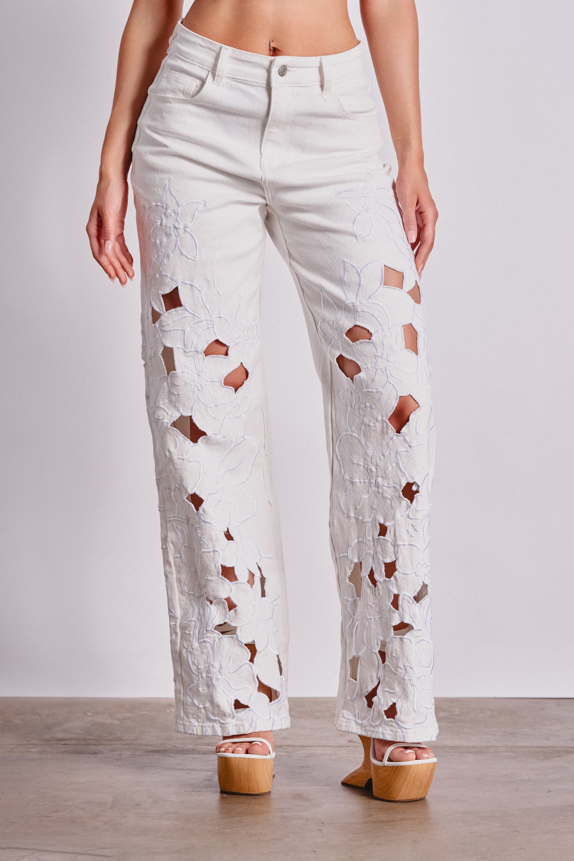 LOVELY DAY FLORAL RELAXED DENIM