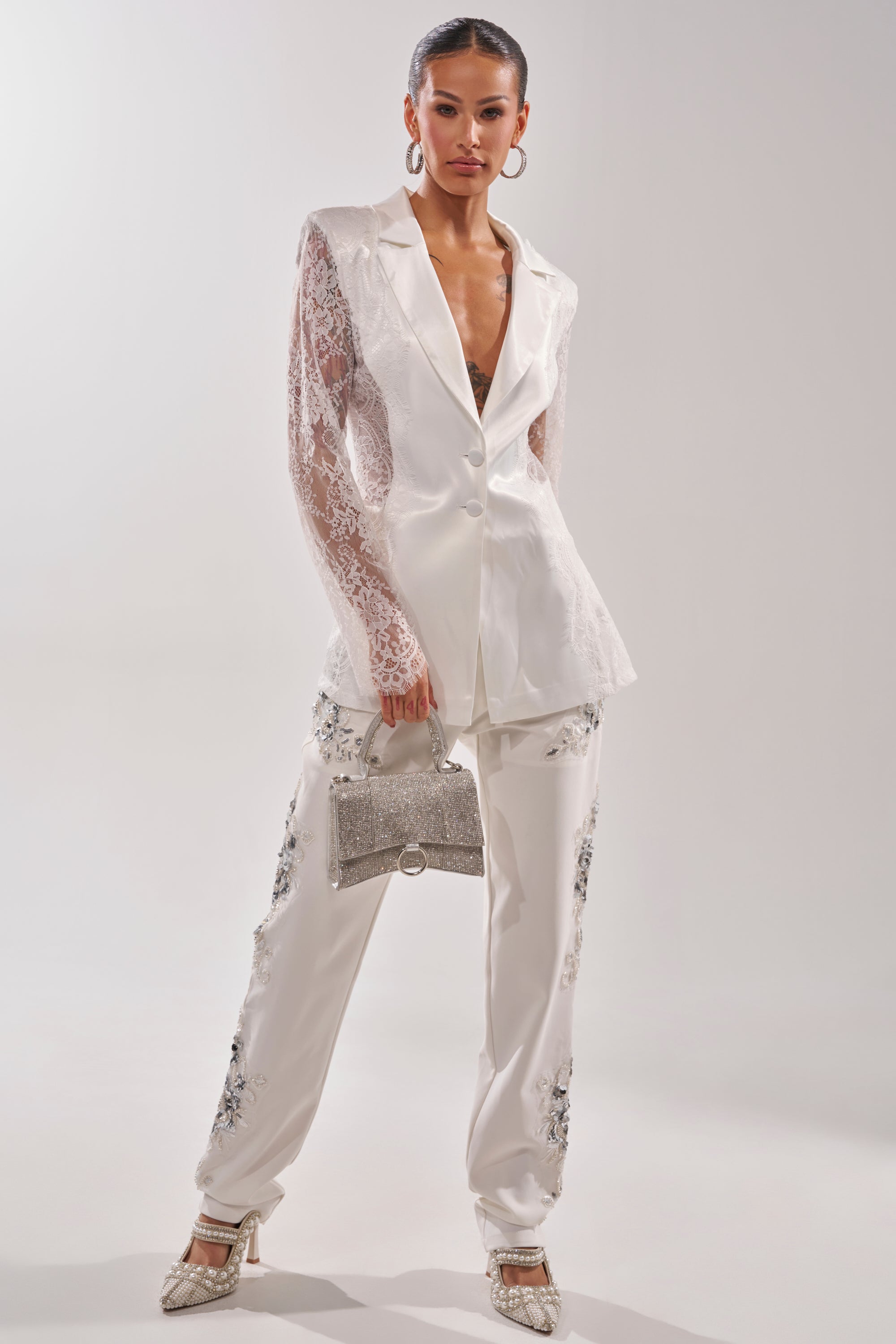 AU CONTRAIRE LACE SATIN BLAZER IN WHITE