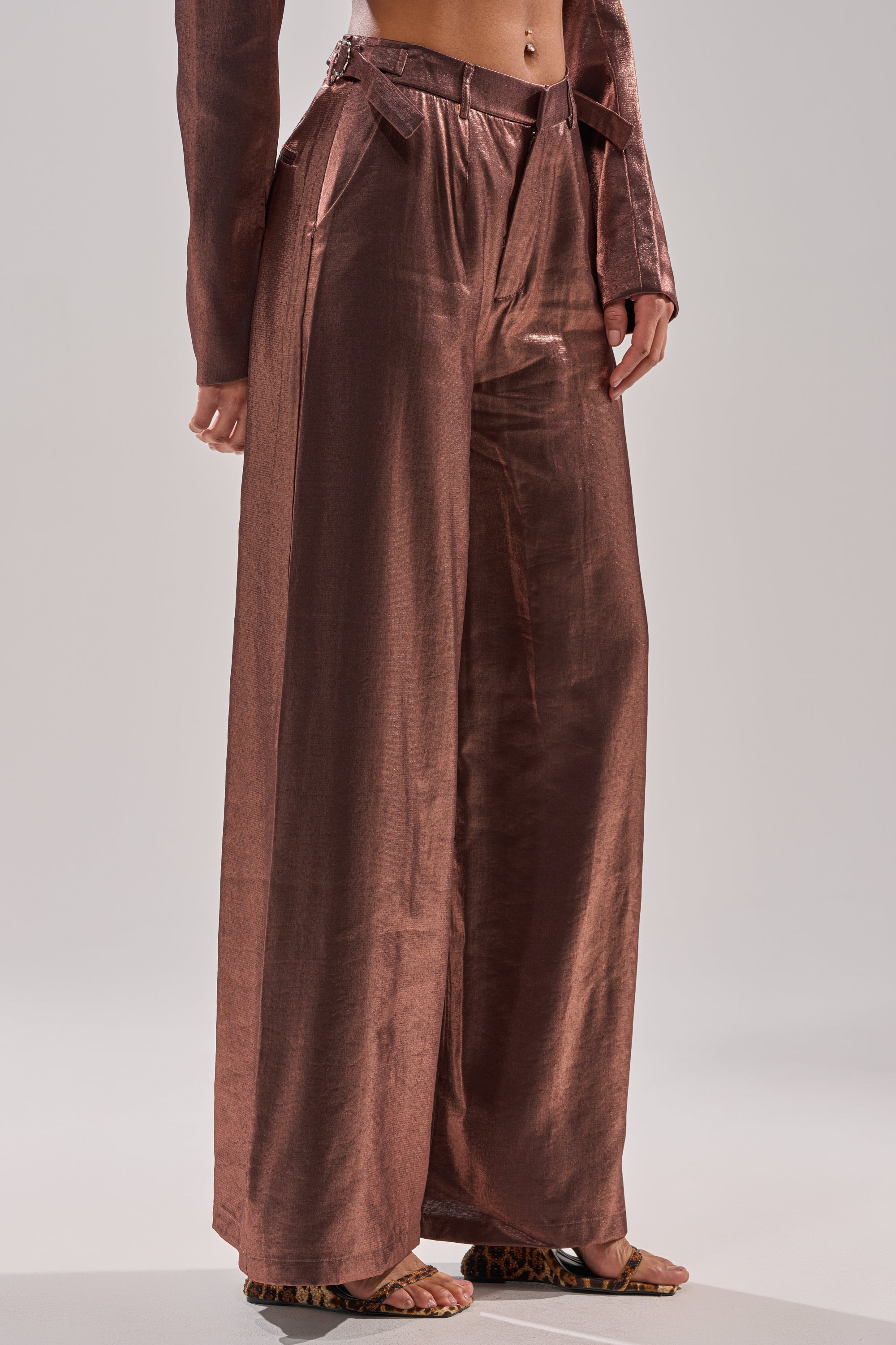 STAY CLOSE IRIDESCENT TROUSER