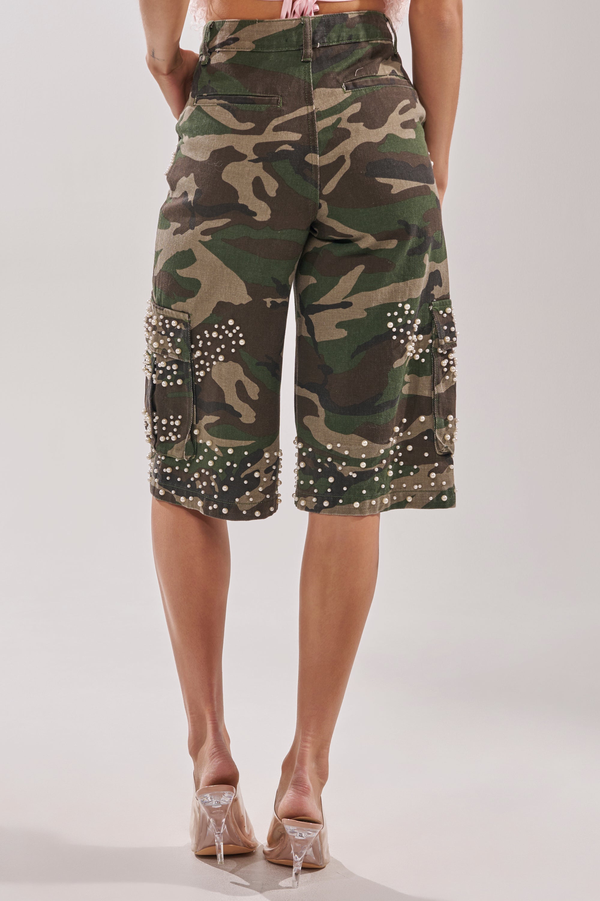 LUXURIOUS CAMO BERMUDA CARGO SHORTS