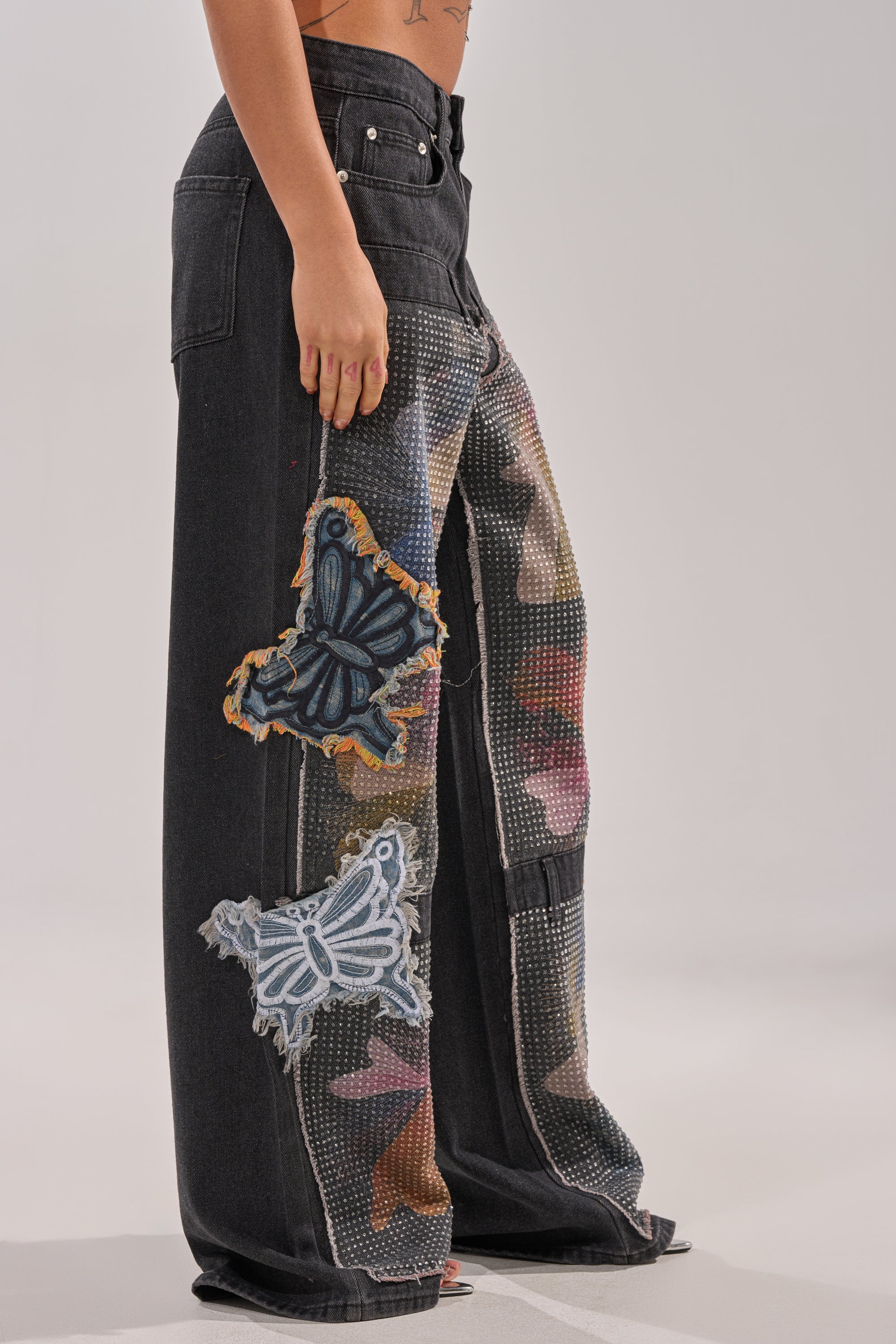 BUTTERFLY EFFECT RELAXED DENIM
