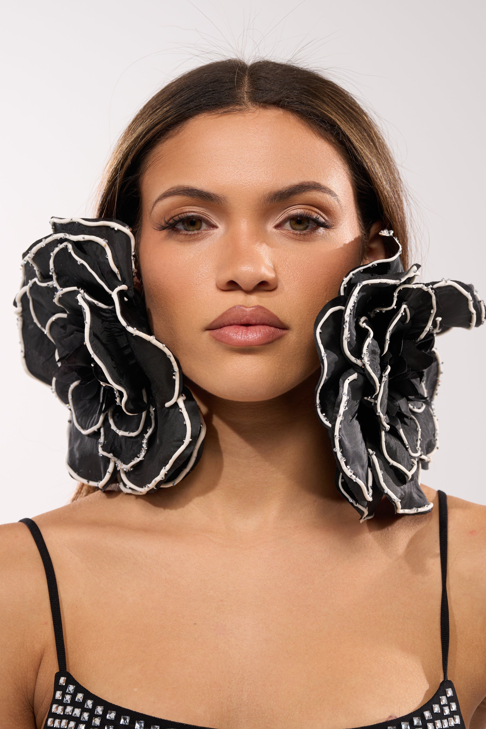 DRAMA EARRING