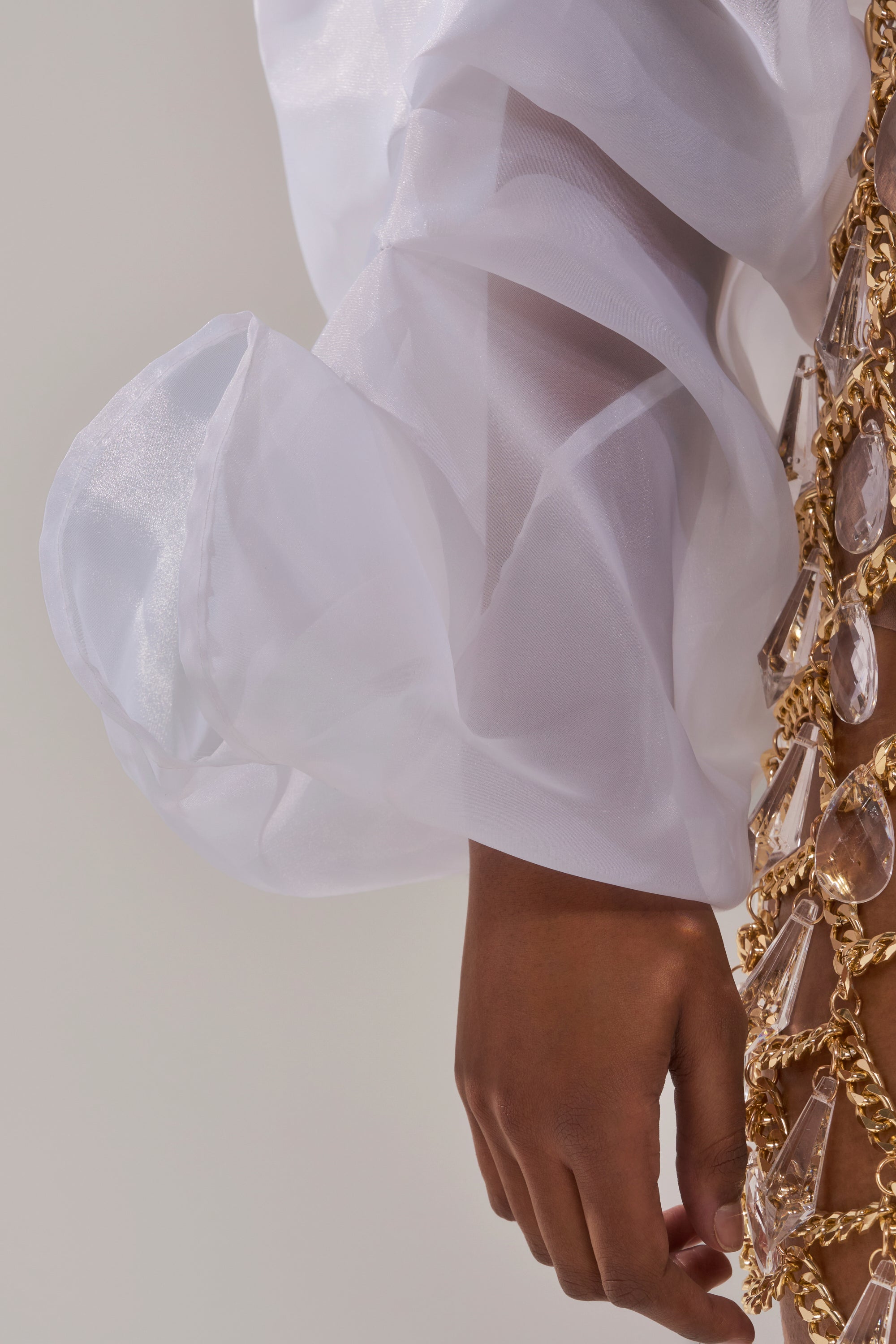 MAIN SQUEEZE ORGANZA SHRUG