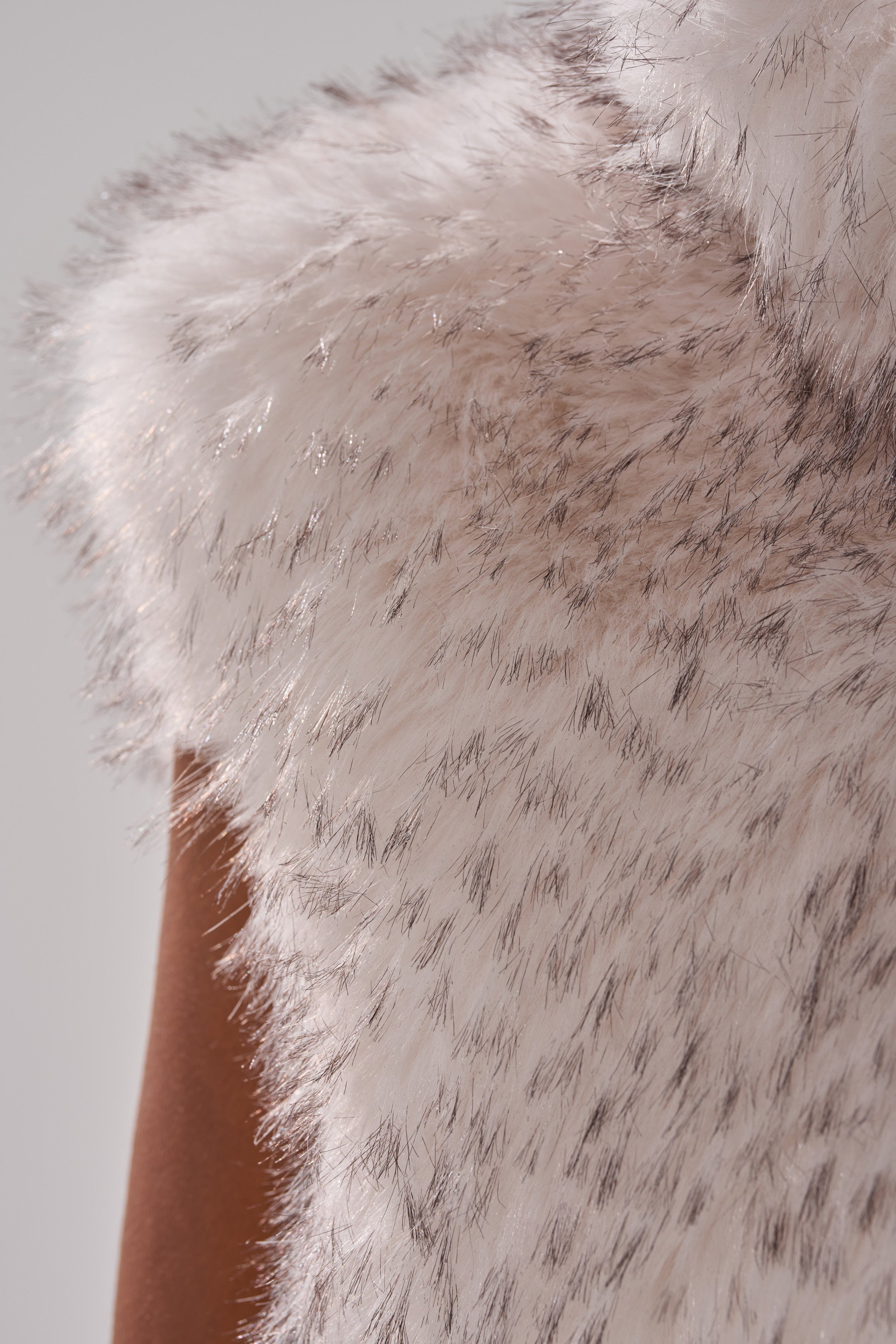 COCO CROPPED FUR VEST IN WHITE MULTI
