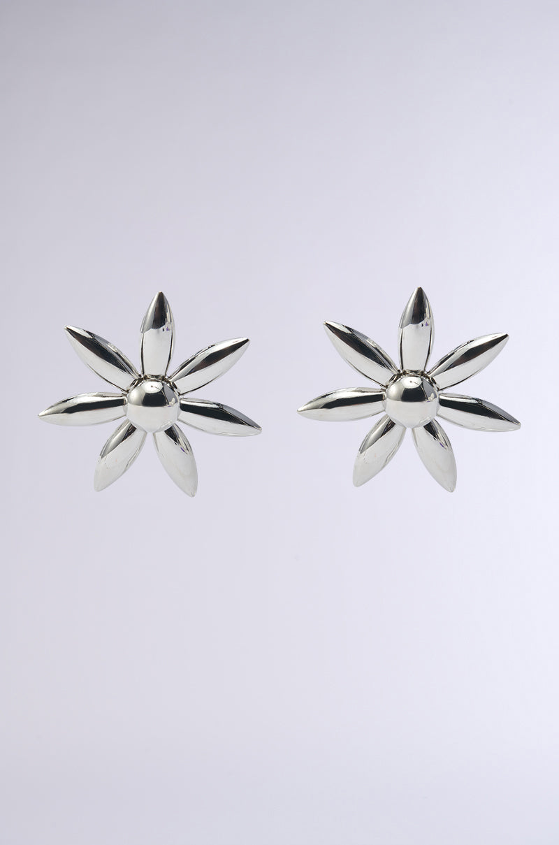 SARA EARRING