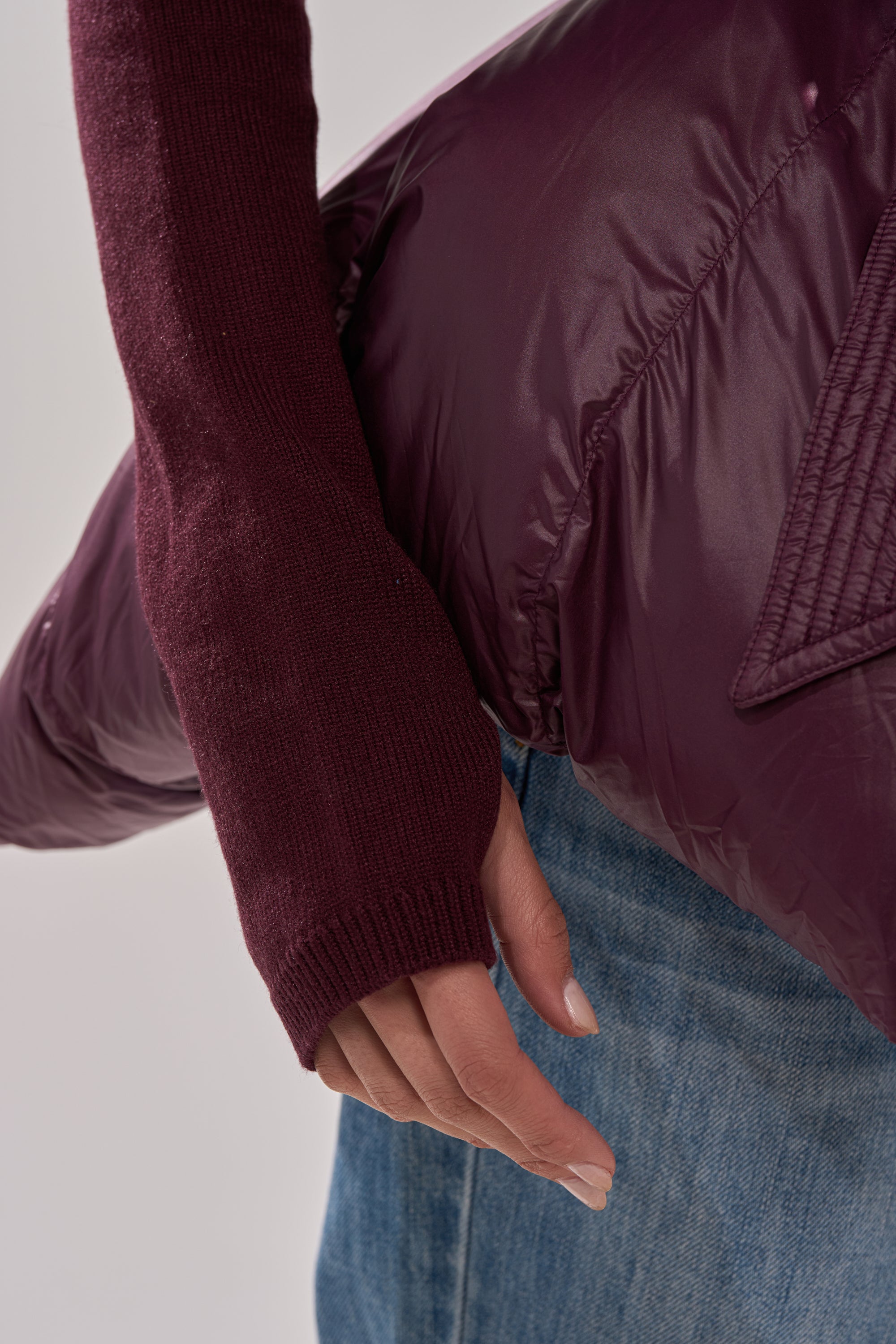 RIB SLEEVE PEPLUM PUFFER IN PURPLE