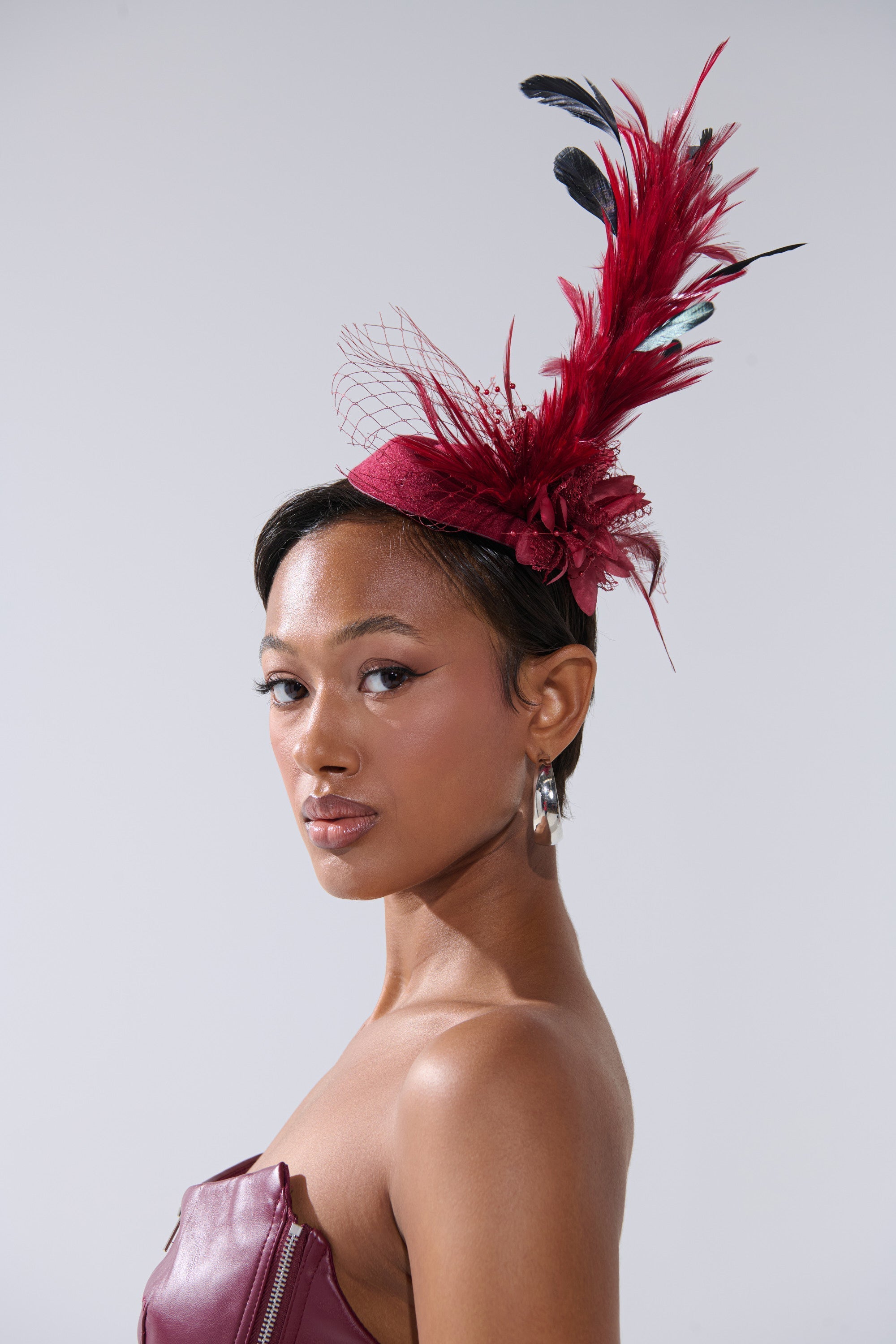 TOP OF THE DAY CLIP ON FASCINATOR