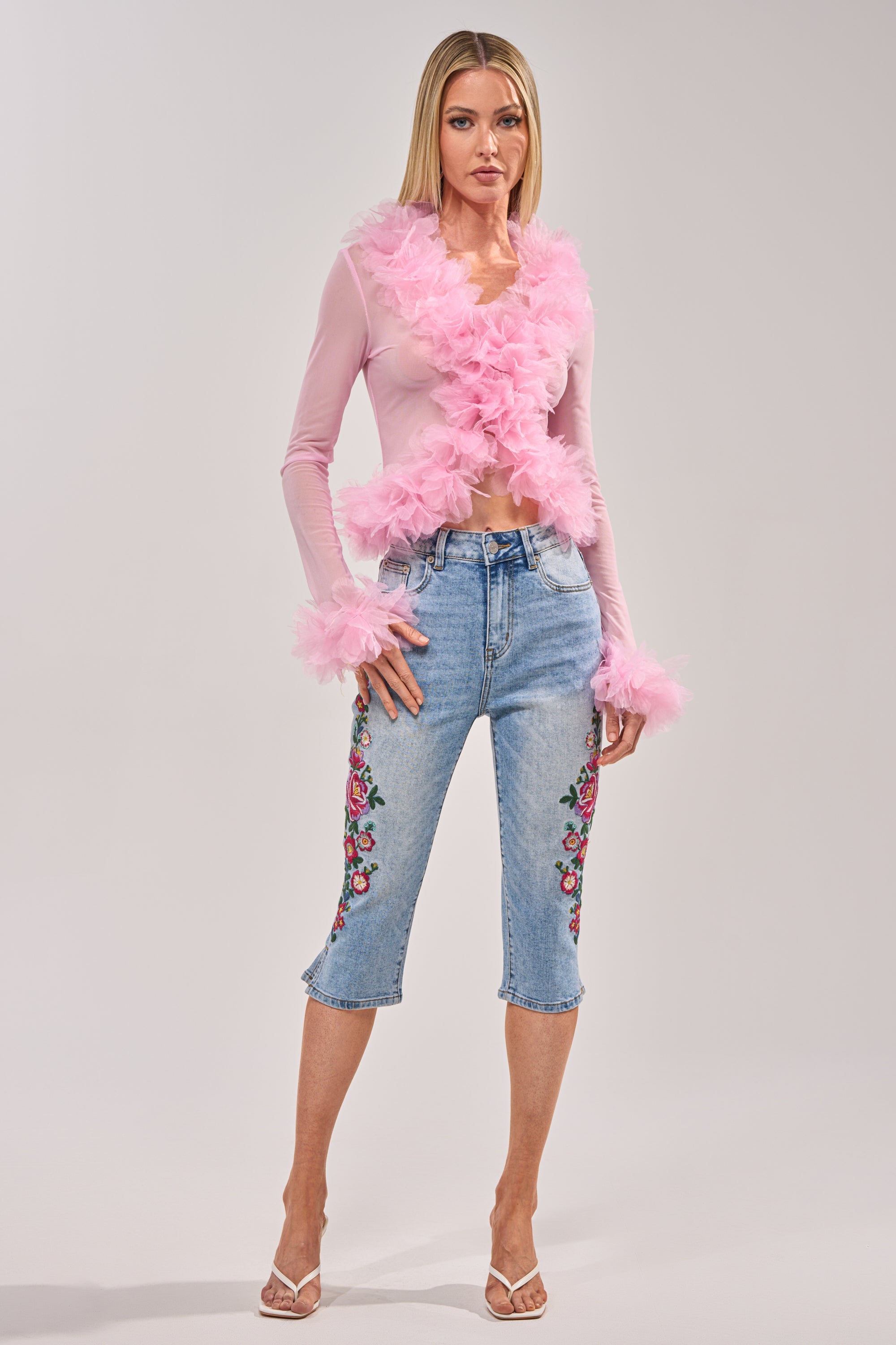 GIVE ME FLOWERS FLORAL CAPRI