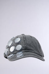 BOTTLES ON ME HAT