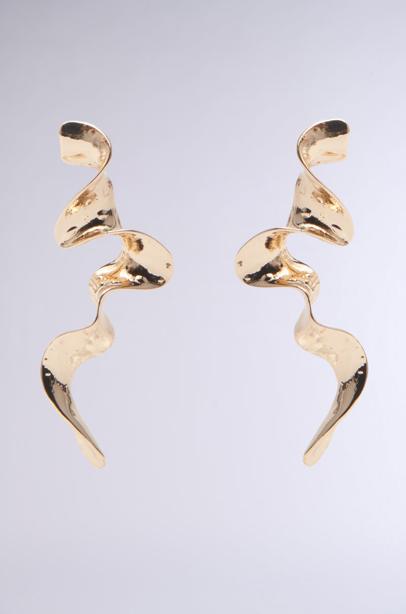 GOLD SQUIGGLES DANGLE EARRING