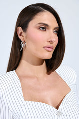 CLAWS UP EARRING