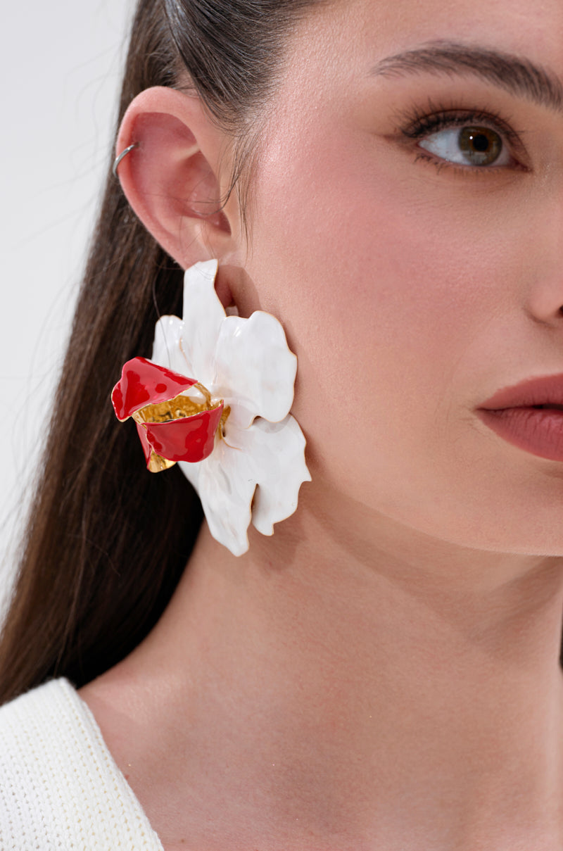 FLORAL GARDEN EARRING