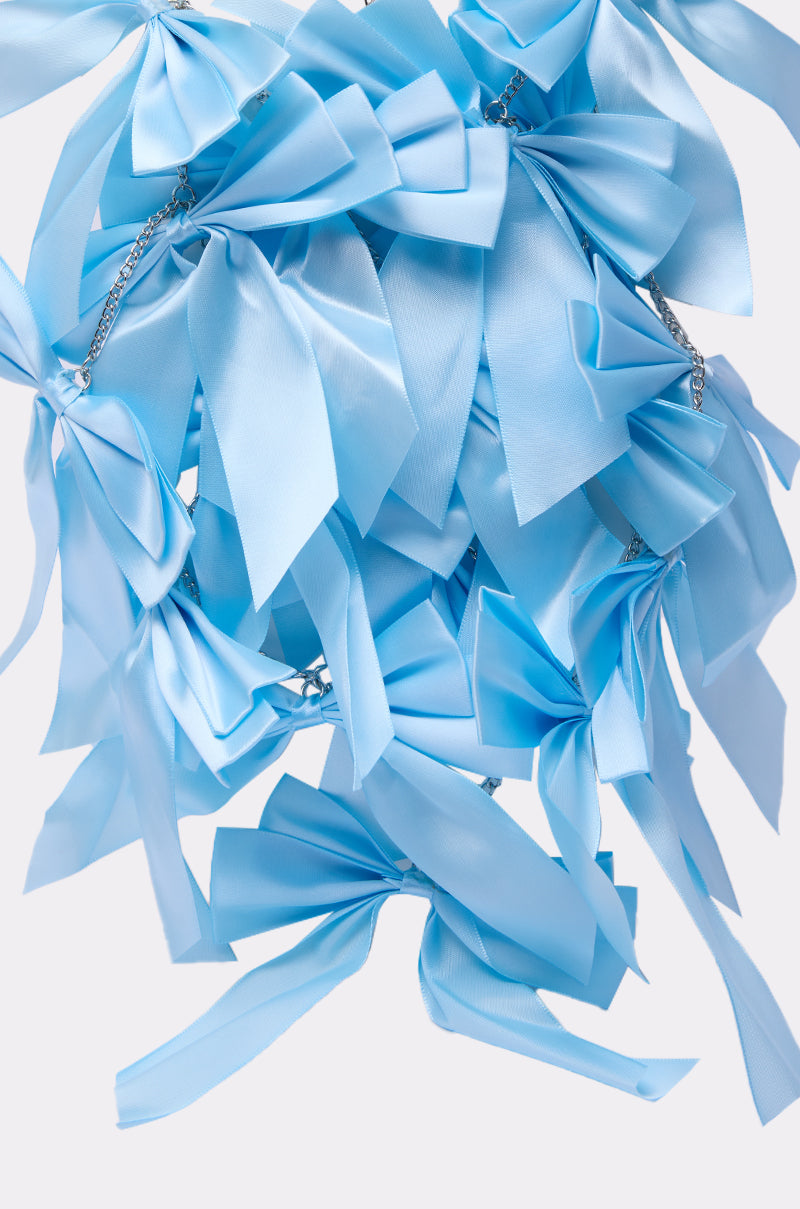 FEMME BOW STATEMENT NECKLACE