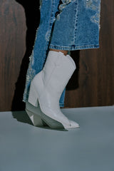 AZALEA WANG BRIGGITTA WHITE WESTERN COWBOY BOOTIE