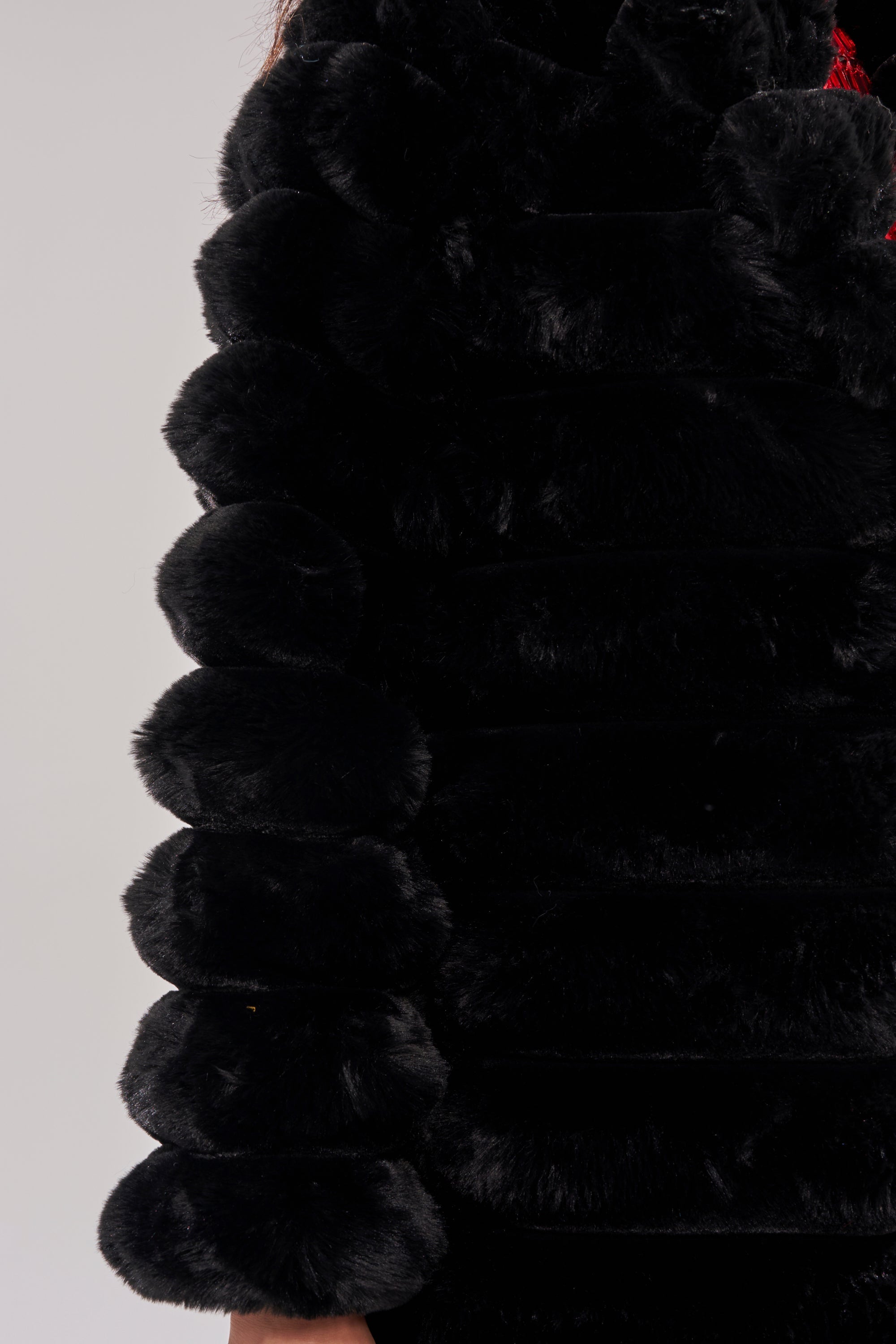 MAXI POPCORN FAUX FUR IN BLACK
