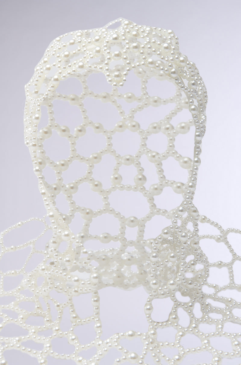 ELEGANT VIBES PEARL HEADPIECE