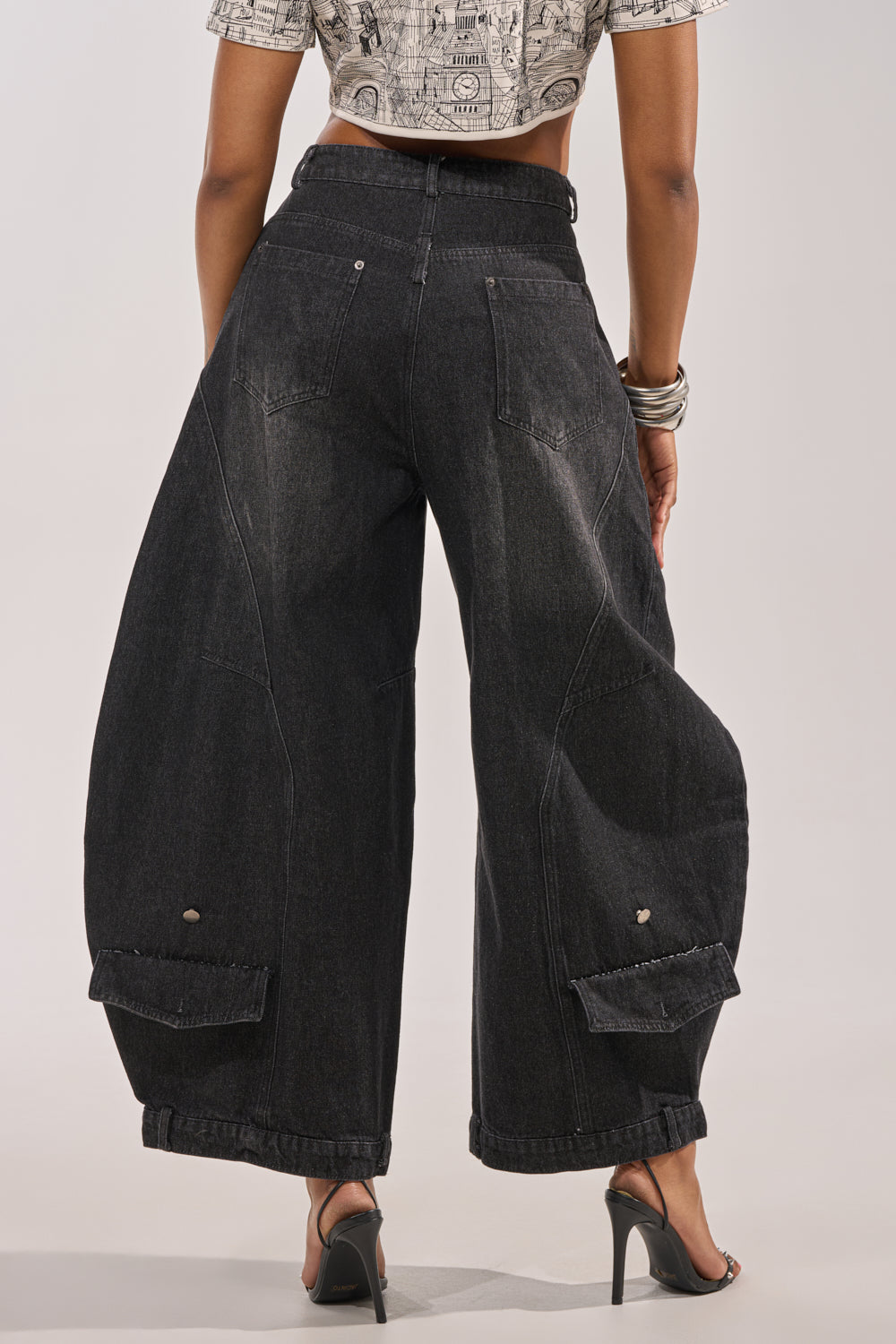 IZZY RELAXED DENIM IN BLACK WASH