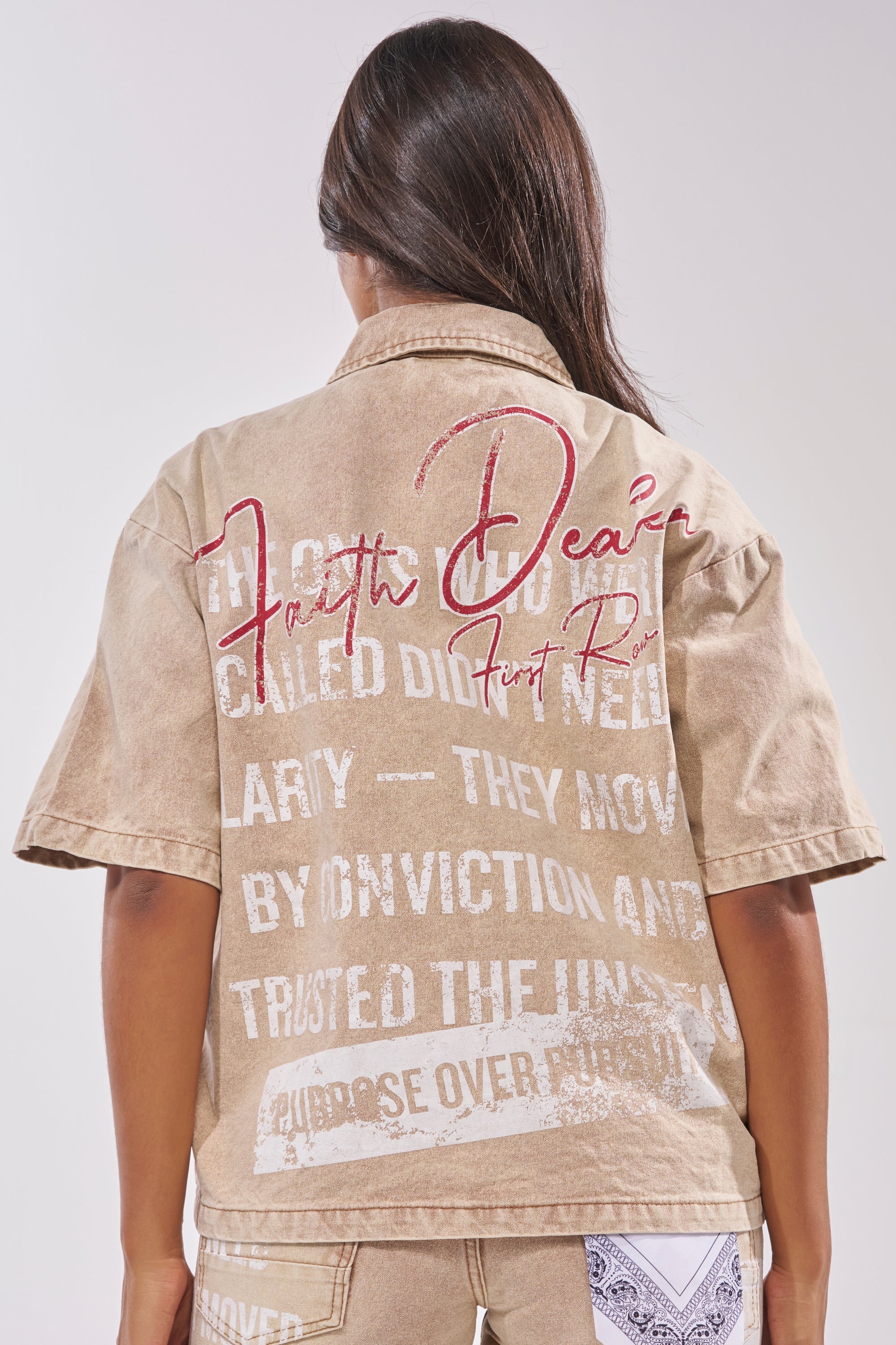 LIGHT SPEAKS IN SILENCE CANVAS SHIRT
