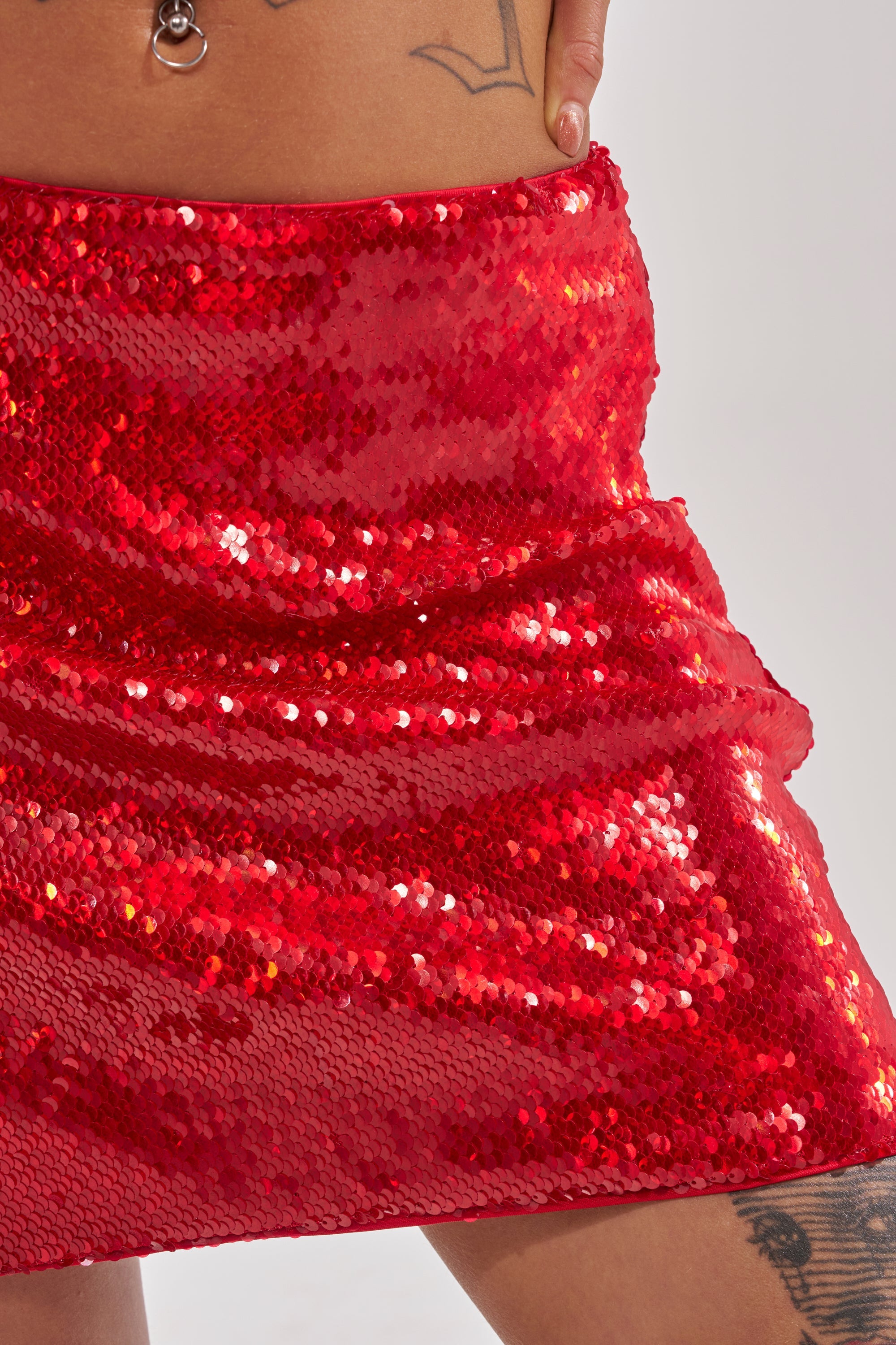 KISS ME BABY SEQUIN MINI SKIRT