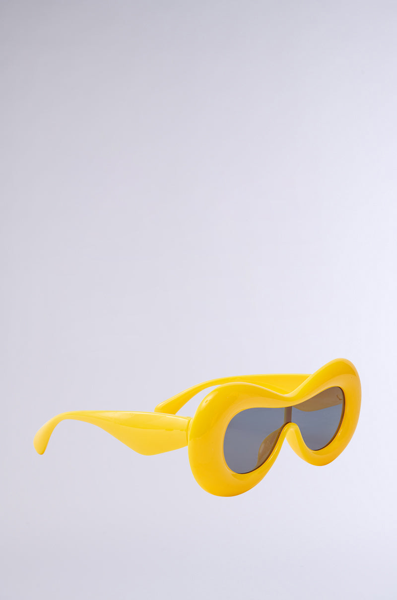 LITTLE BIT OF ZEST YELLOW SUNGLASSES