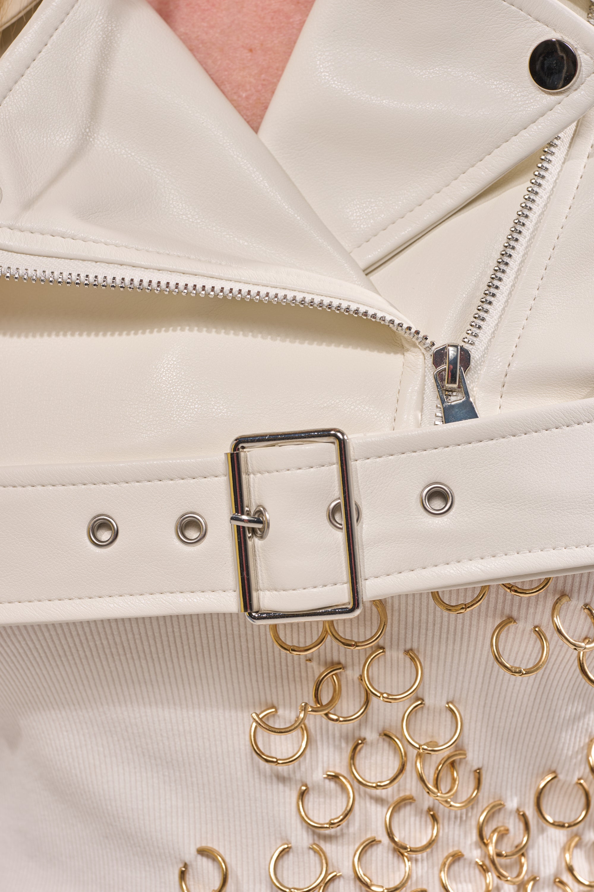 HARLEY LUXE ULTRA CROP MOTO IN WHITE