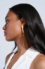 EXCUSE ME EARRING