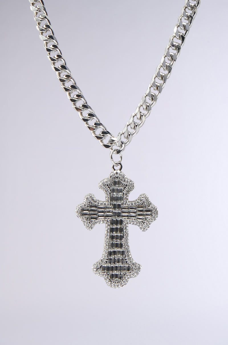 BIGGER IS BETTER NECKLACE