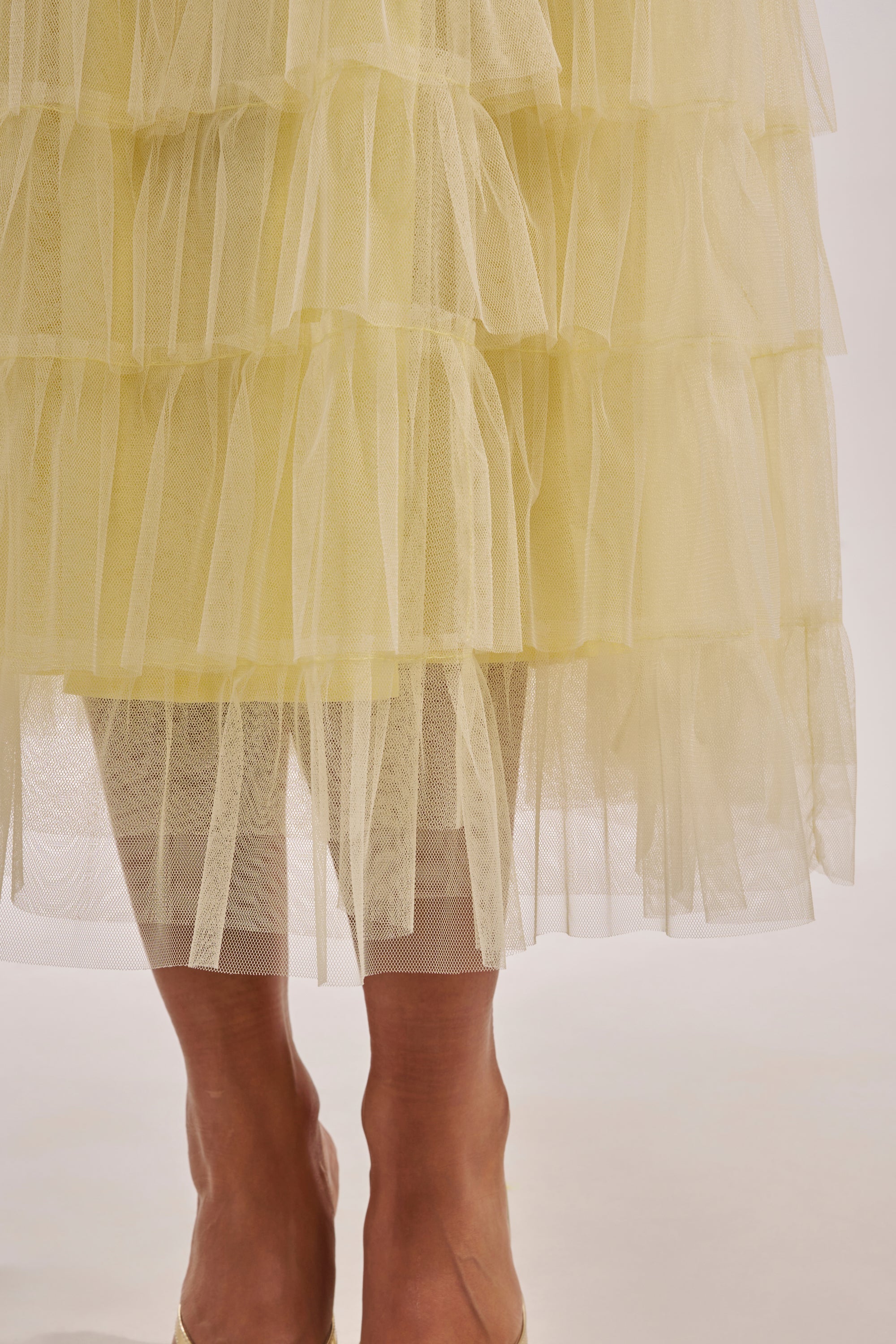 STARS ALIGNED MESH RUFFLE MAXI SKIRT IN BABY YELLOW