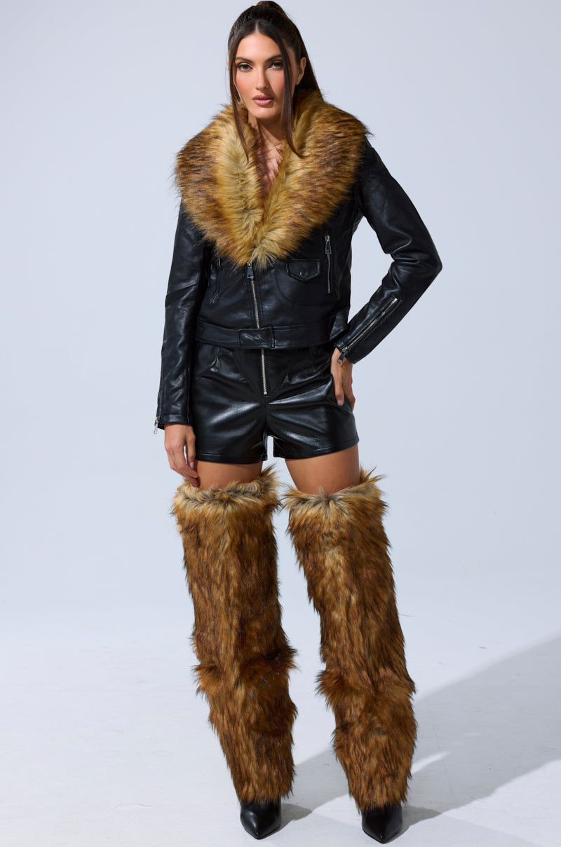 BUILD ME UP FAUX LEATHER SHORT