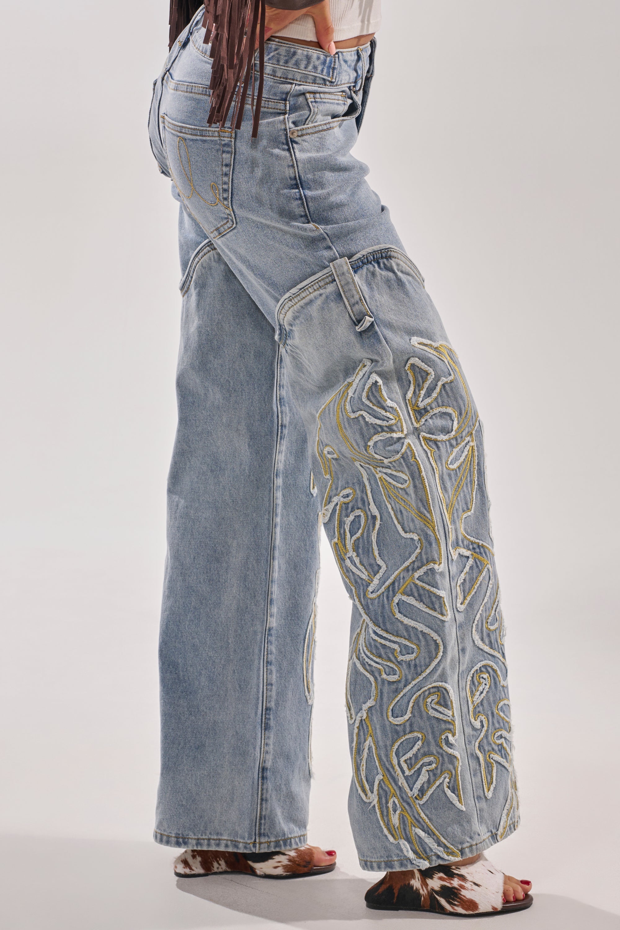 BUCKIN' EMBROIDERED DENIM JEANS