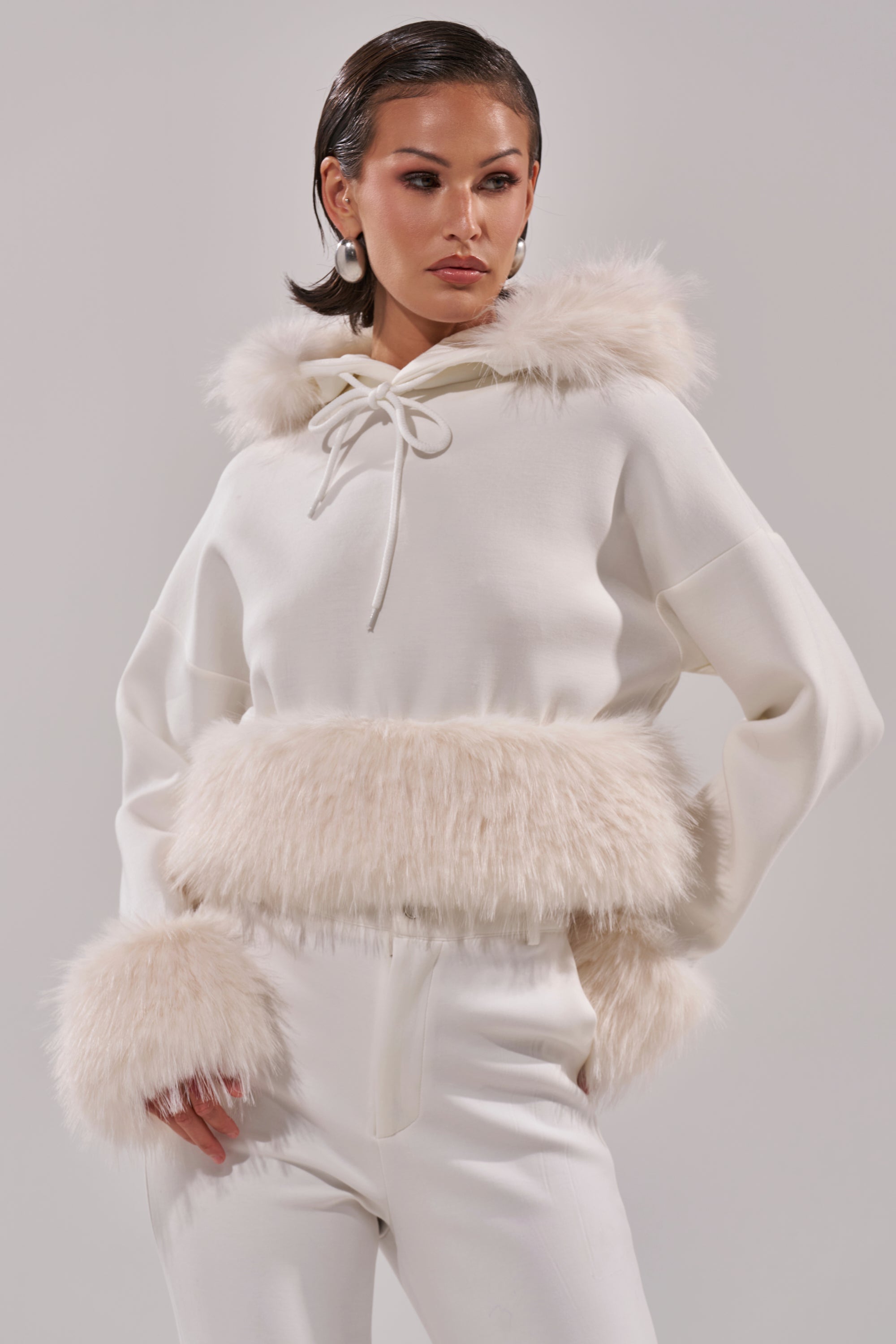 SNOW WHITE FUR TRIM SWEATSHIRT