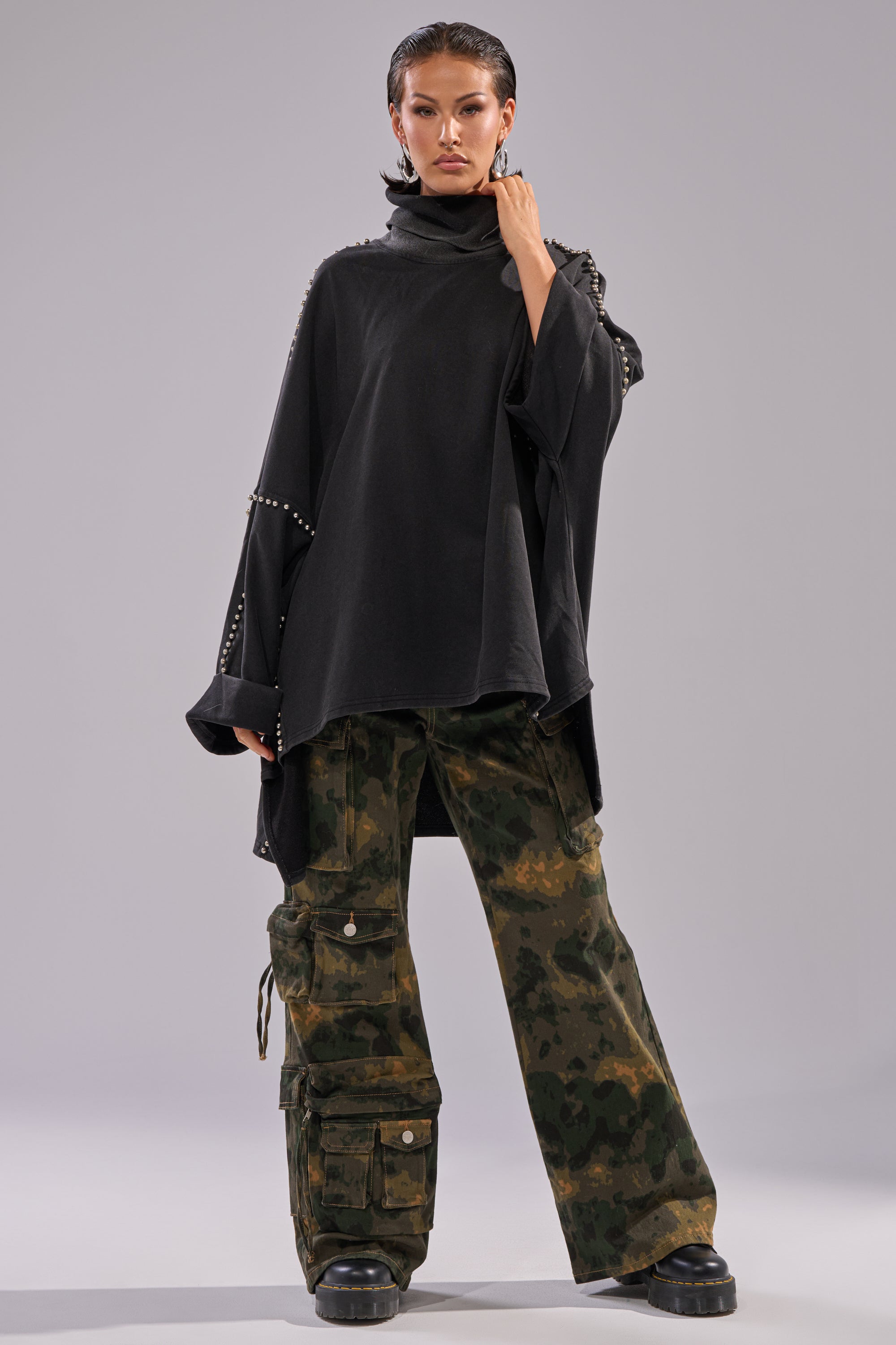 OVER IT TURTLE NECK OVERSIZED SWEATSHIRT