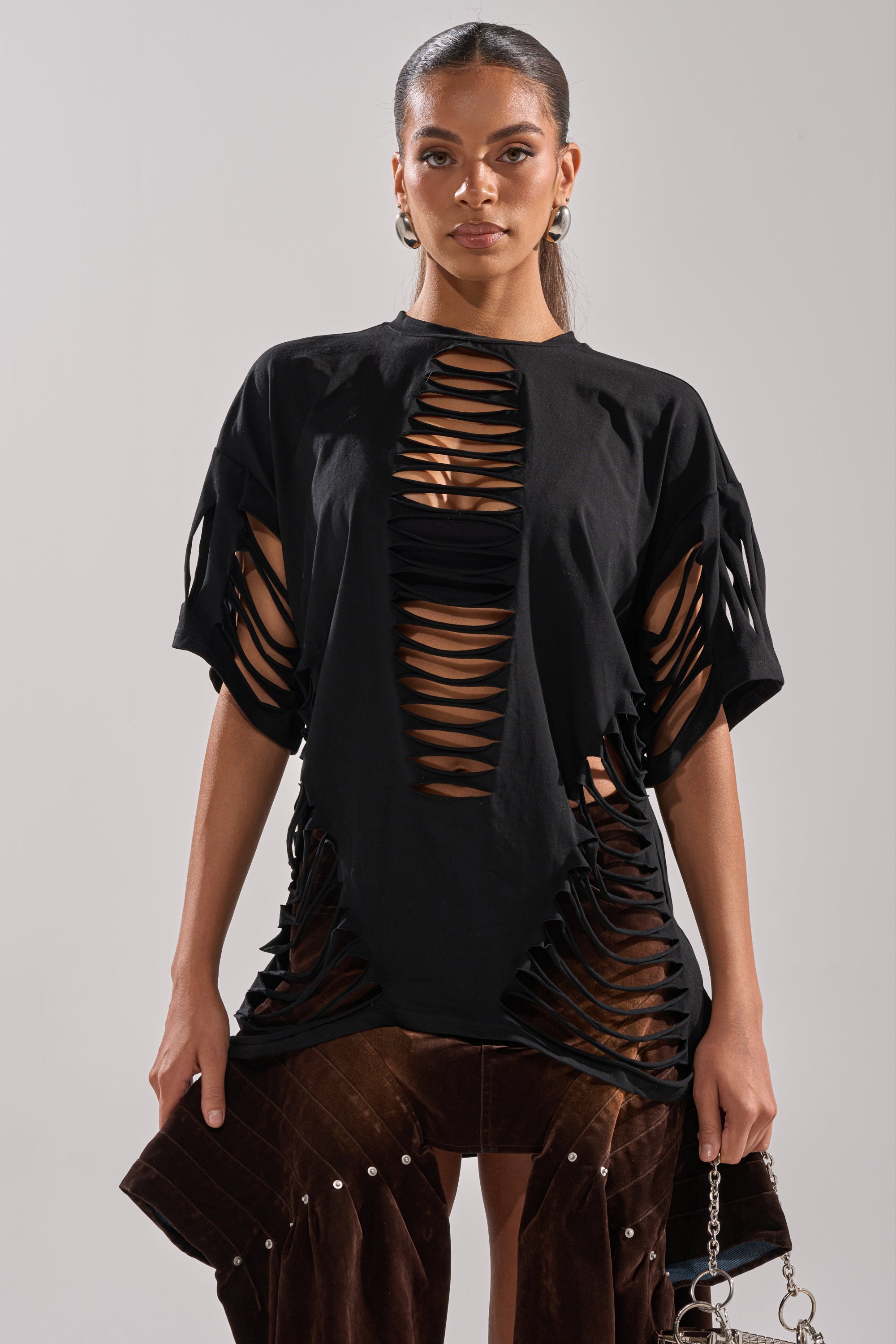 SLASHED UP OVERSIZED SHORT SLEEVE TEE IN BLACK