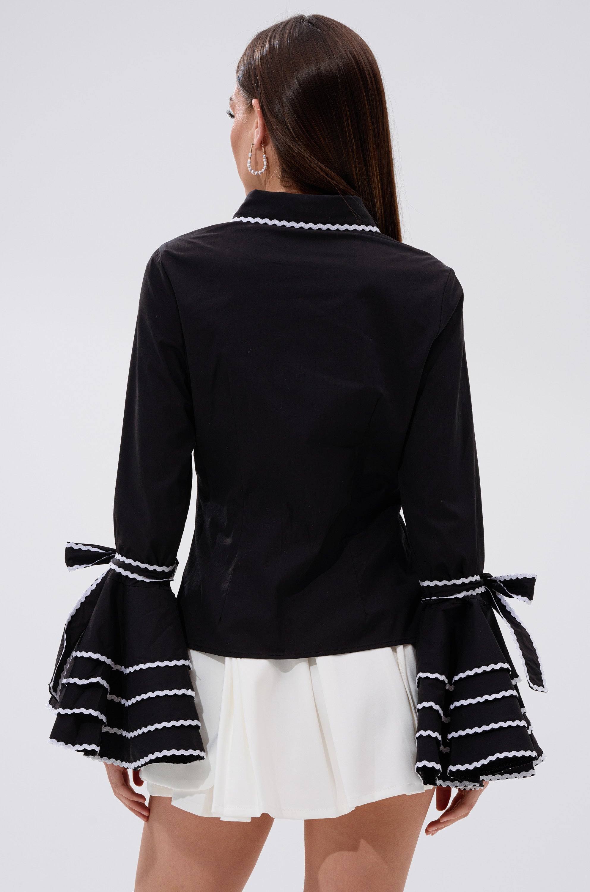 BUSINESS RUFFLE SLEEVE BUTTON DOWN