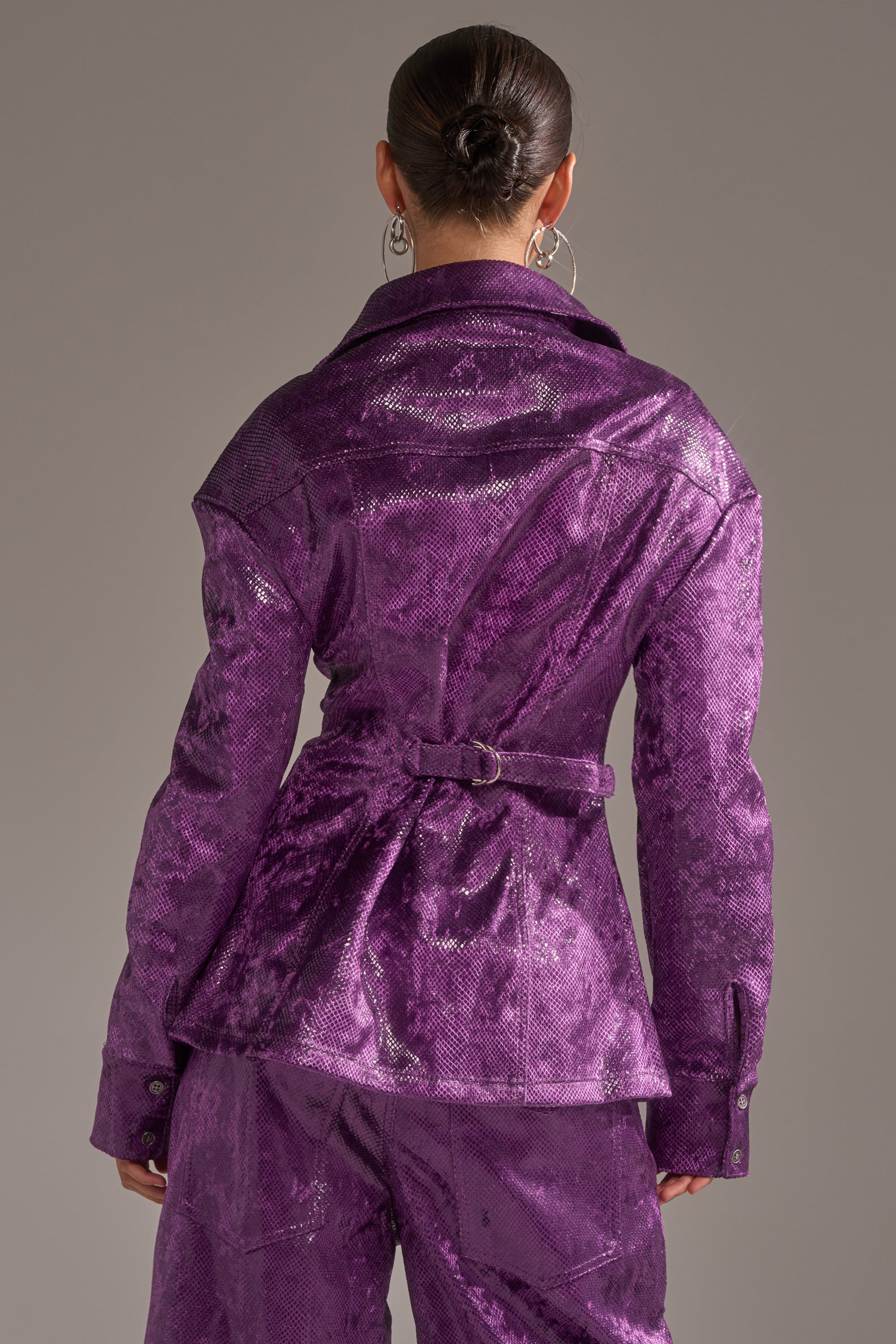 CRAZY TOUCH VELVET BUTTON DOWN