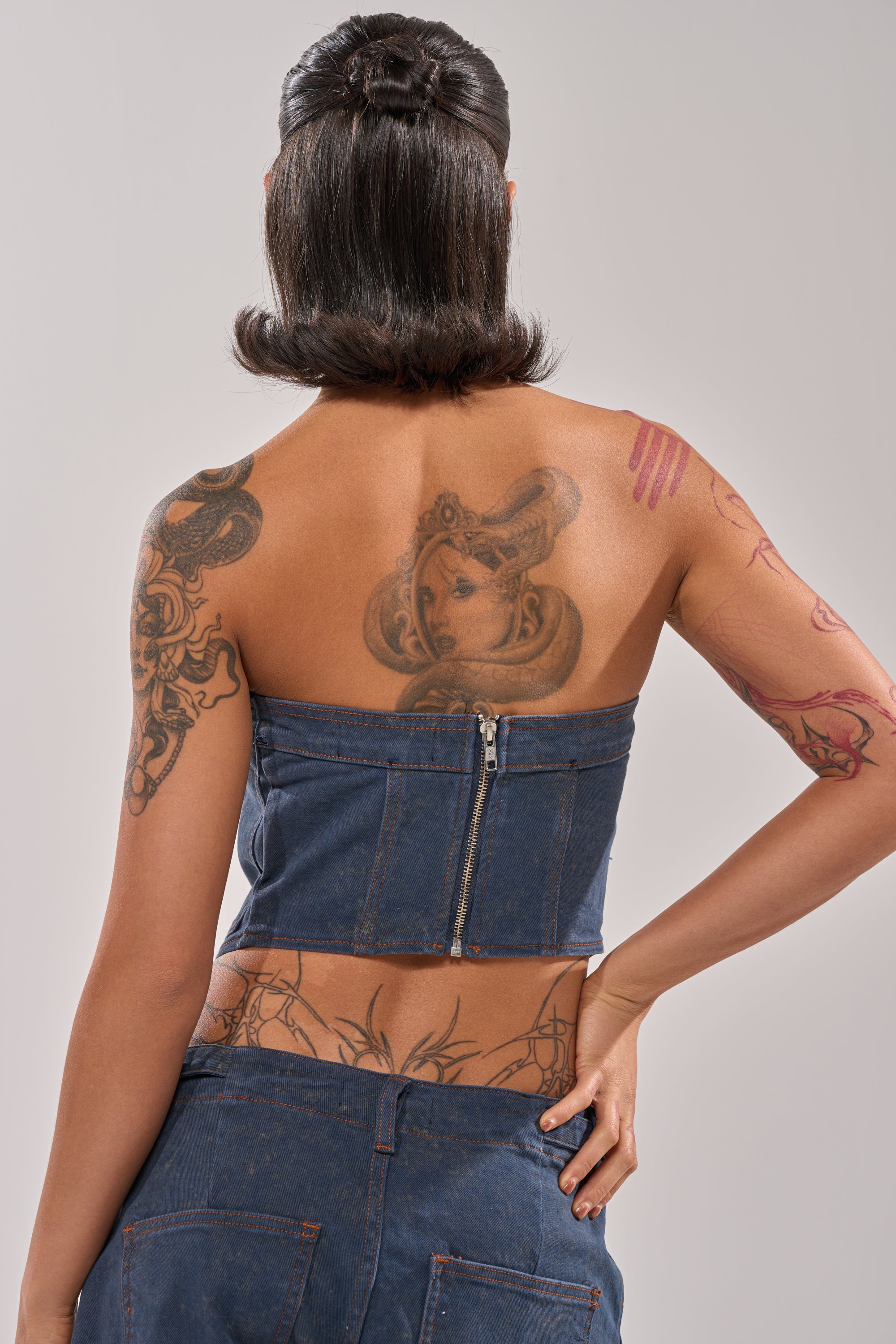 BOLD LACE UP CORSET