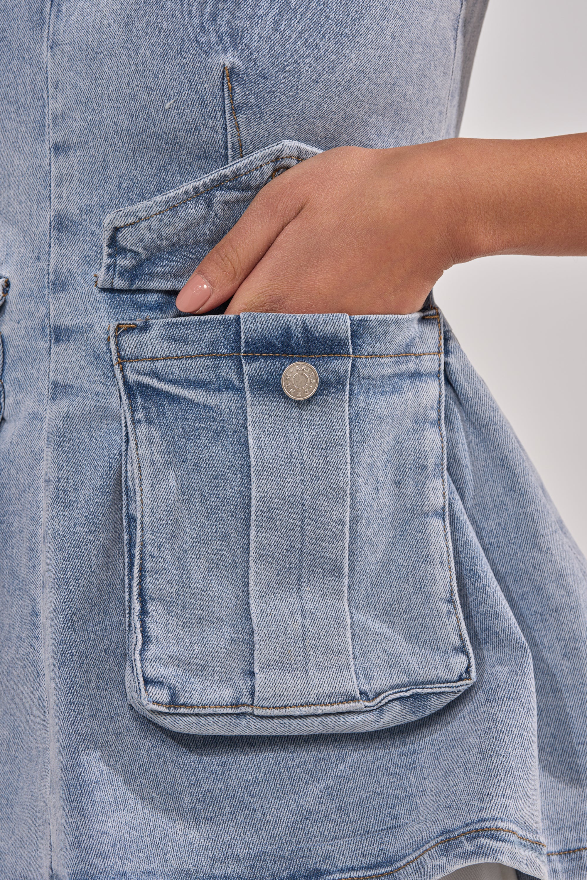 TURN AROUND DENIM BLOUSE