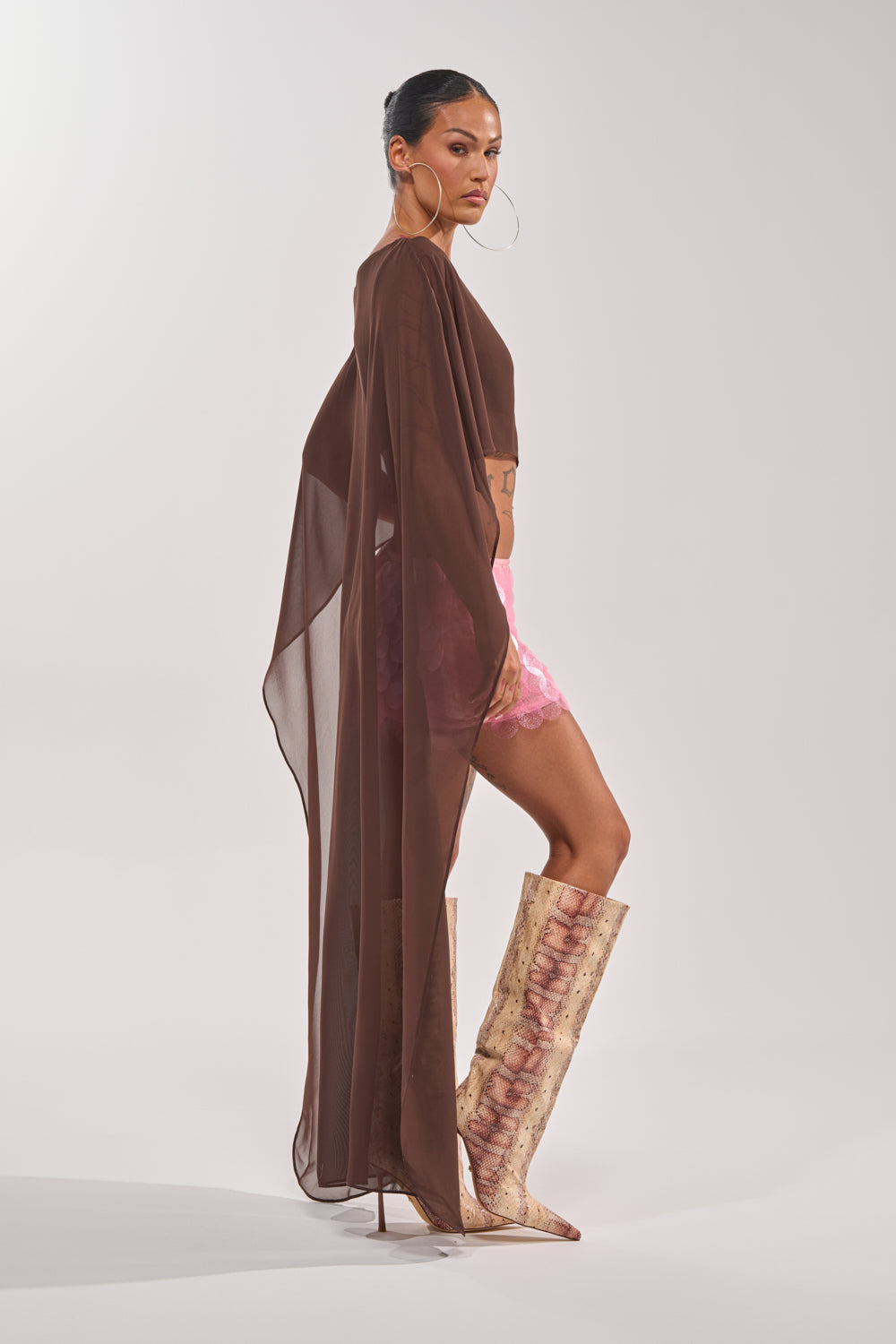 IT GIRL BLOUSE IN BROWN