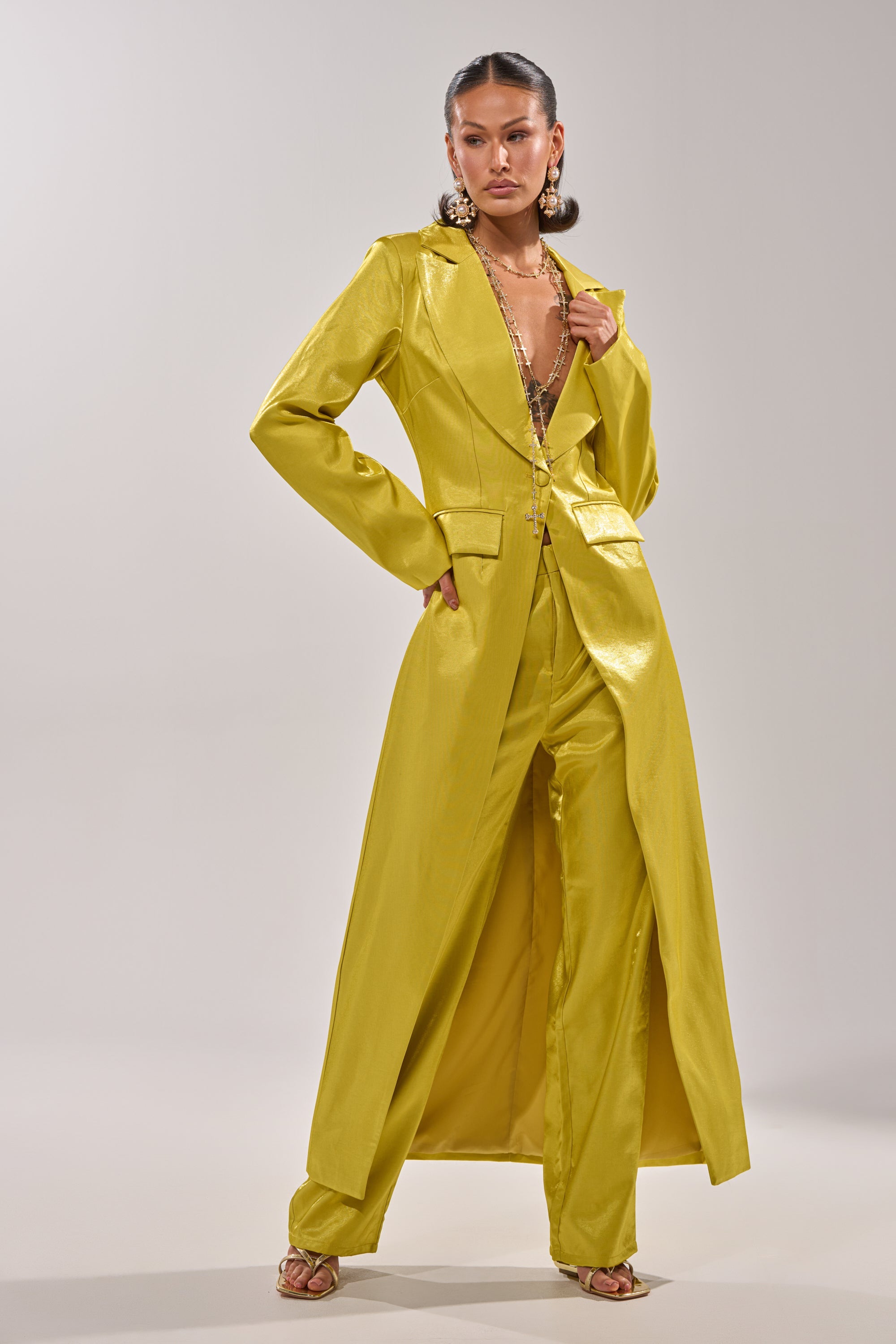 CLEO TRENCH IN CHARTREUSE
