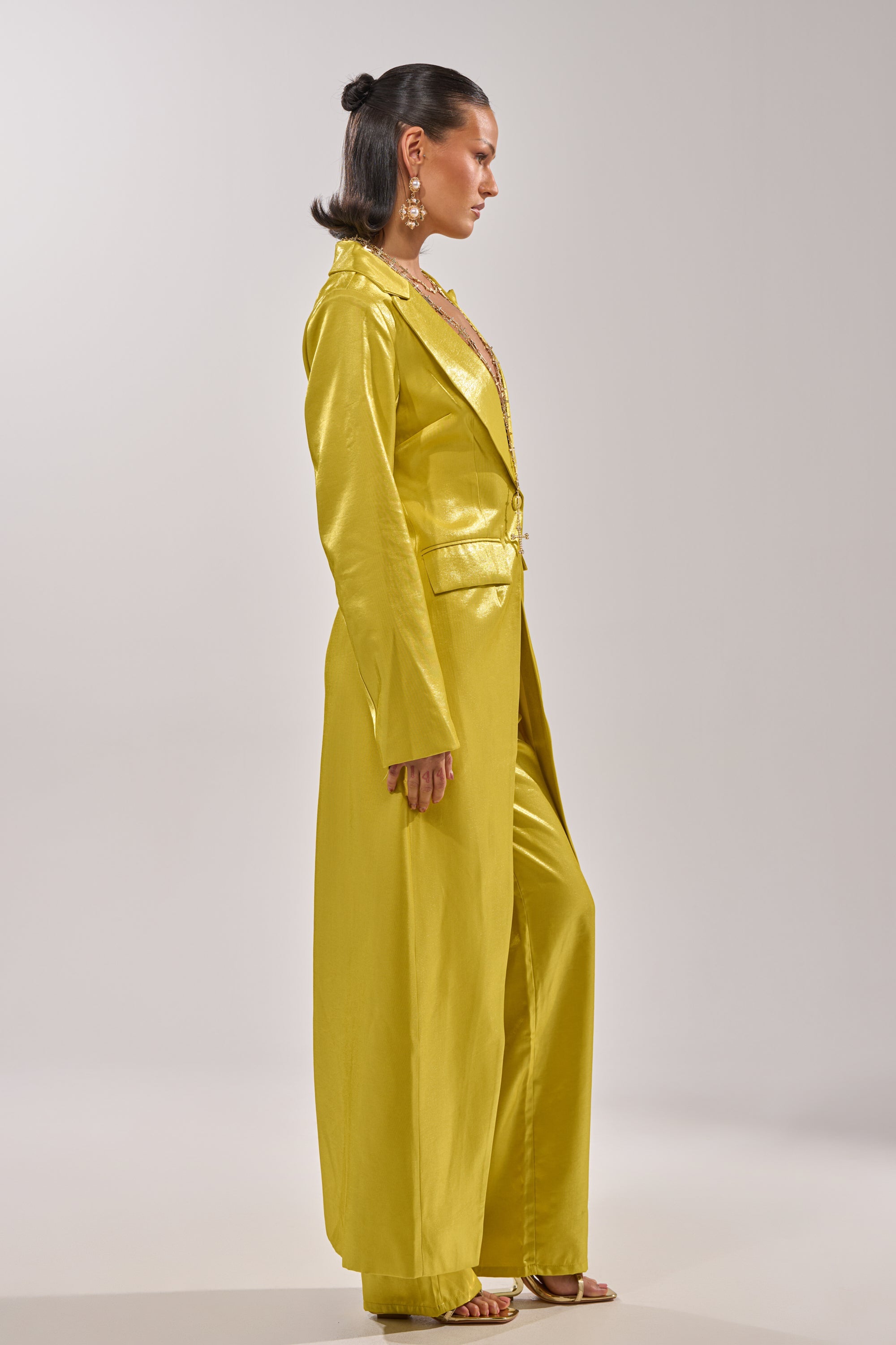 CLEO TRENCH IN CHARTREUSE