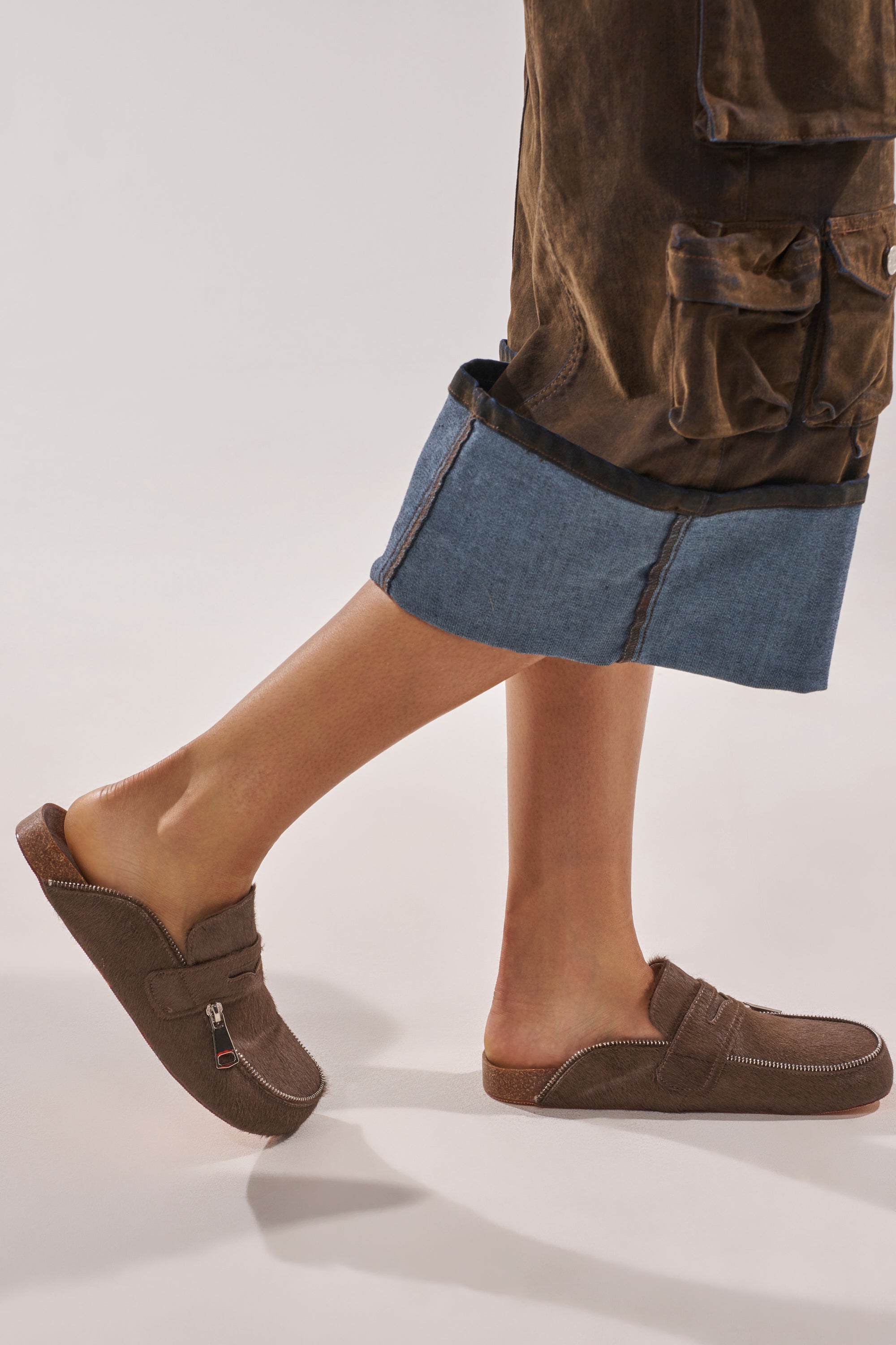AZALEA WANG LIMERICK CHOCOLATE METAL EMBELLISHMENT FLAT