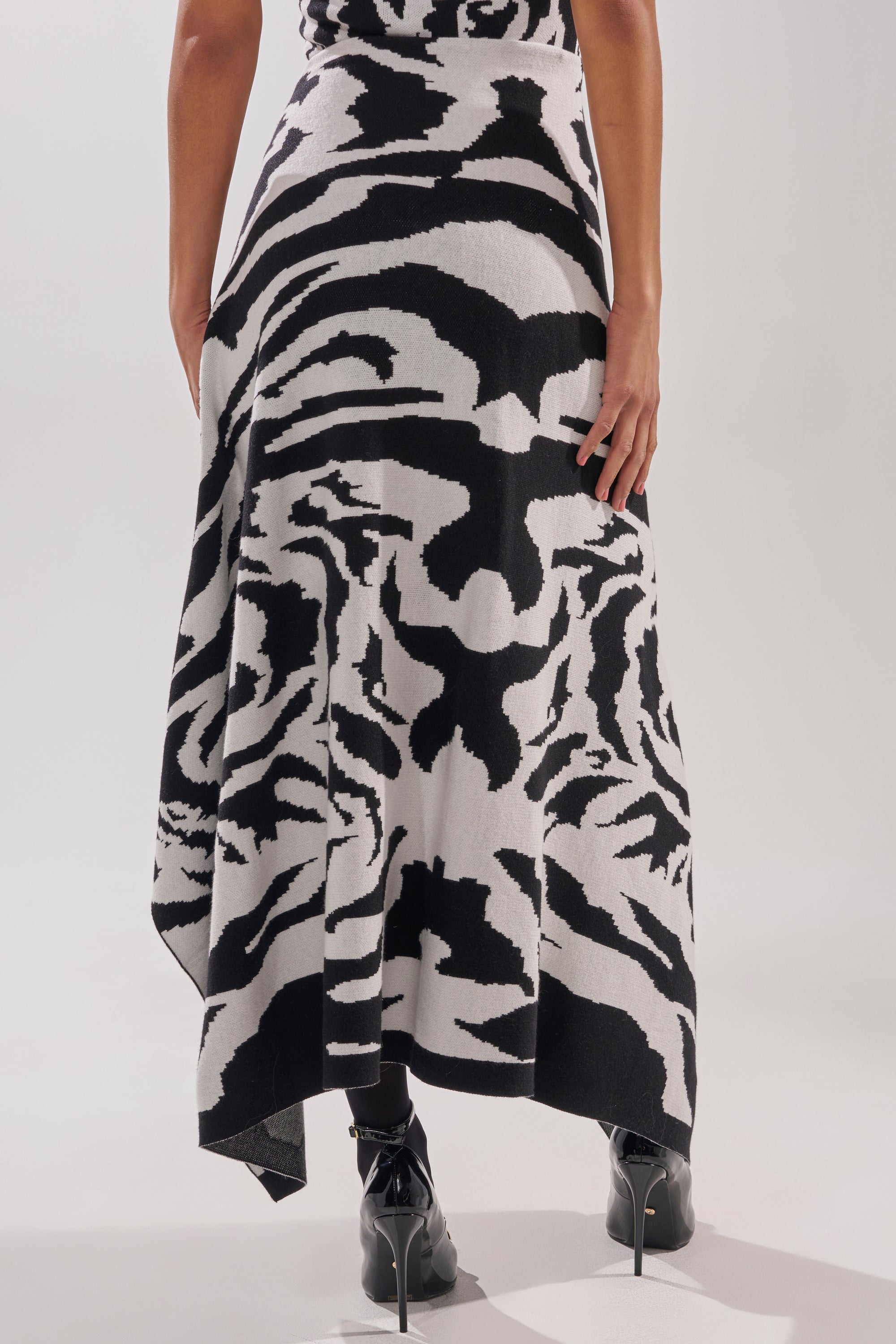 NATOMA FLORAL MAXI SKIRT